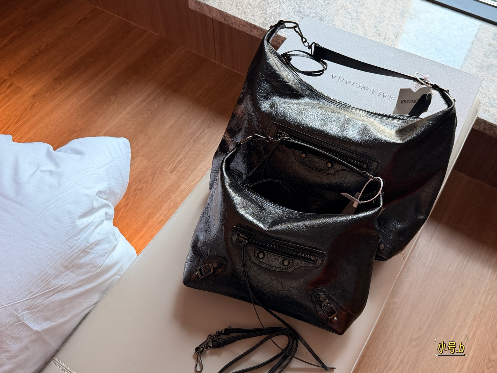 Cheap Balenciaga high quality Handbags in 230777, $120 USD- [IB230777] - Replica Balenciaga high quality Handbags