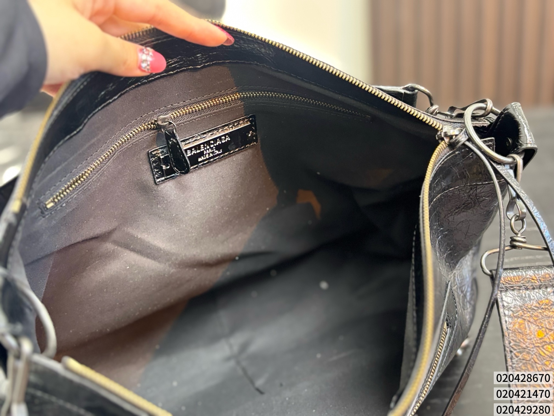 Cheap Balenciaga high quality Handbags in 230779, $125 USD- [IB230779] - Replica Balenciaga high quality Handbags