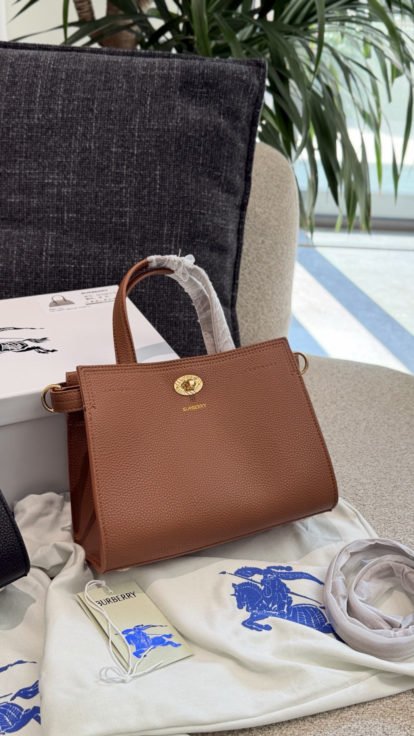 Cheap Burberry AAA Quality Handbags in 230806, $115 USD- [IB230806] - Replica Burberry AAA Quality Handbags