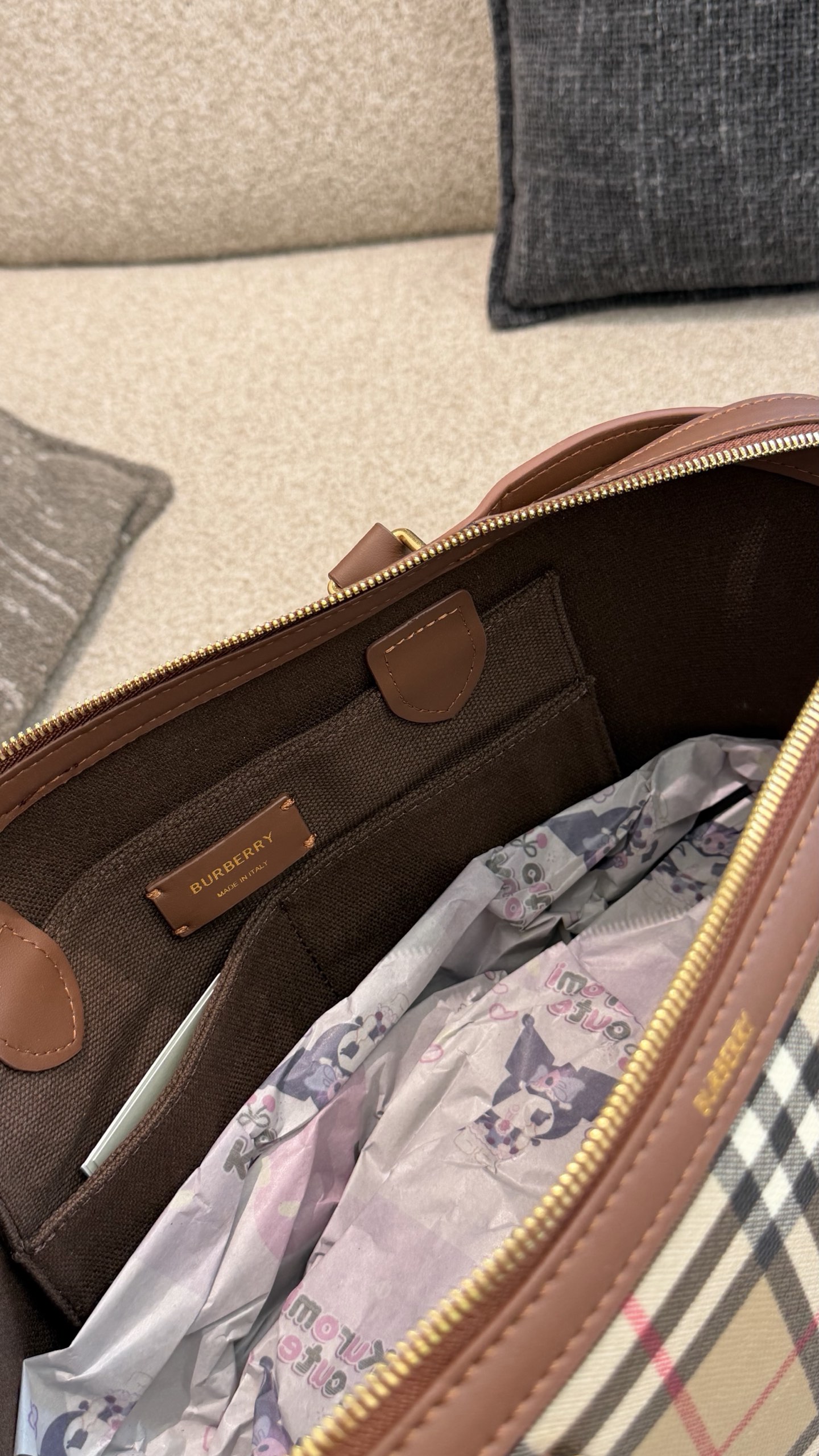 Cheap Burberry AAA Quality Handbags in 230808, $120 USD- [IB230808] - Replica Burberry AAA Quality Handbags