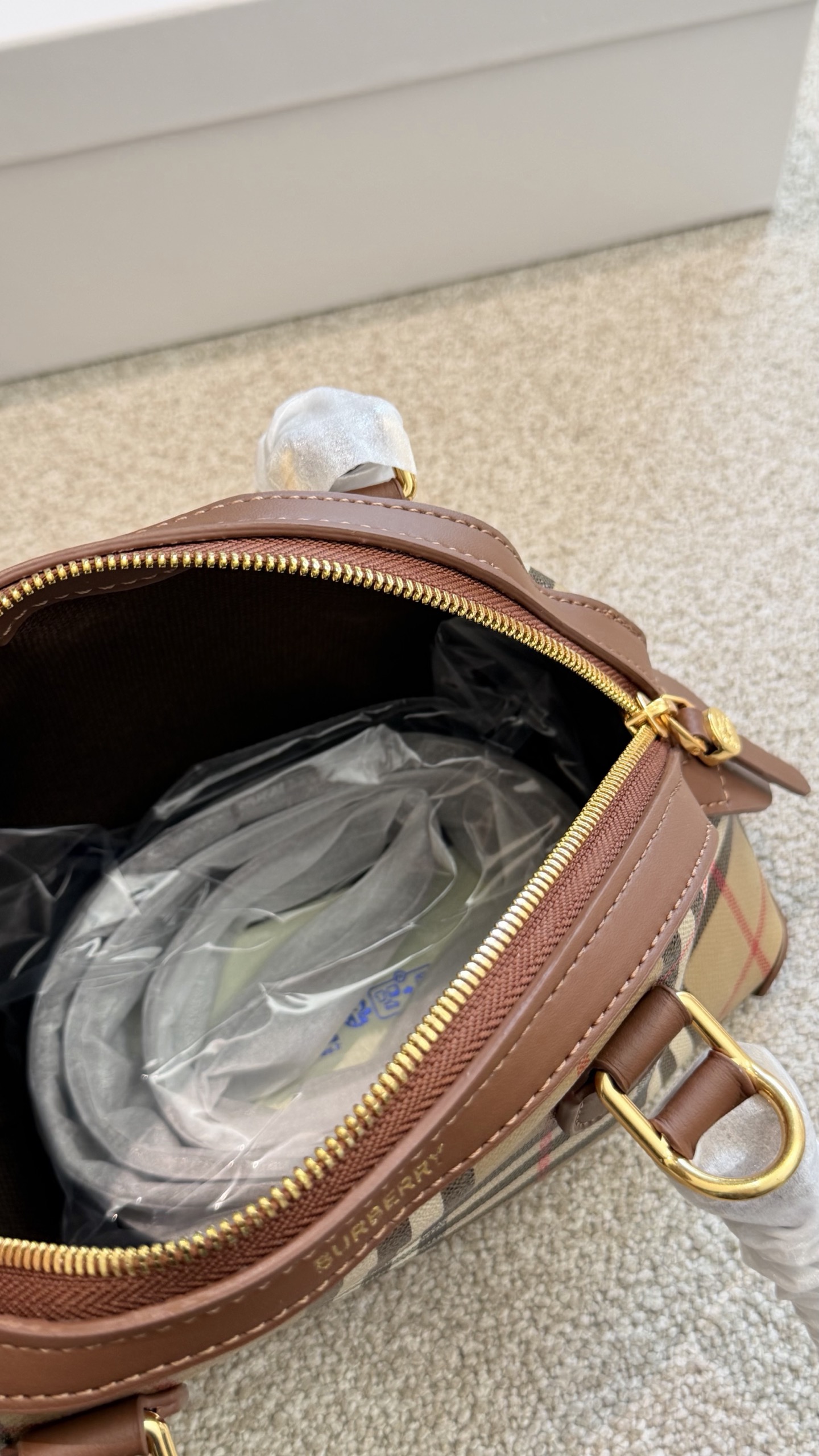 Cheap Burberry AAA Quality Handbags in 230809, $115 USD- [IB230809] - Replica Burberry AAA Quality Handbags