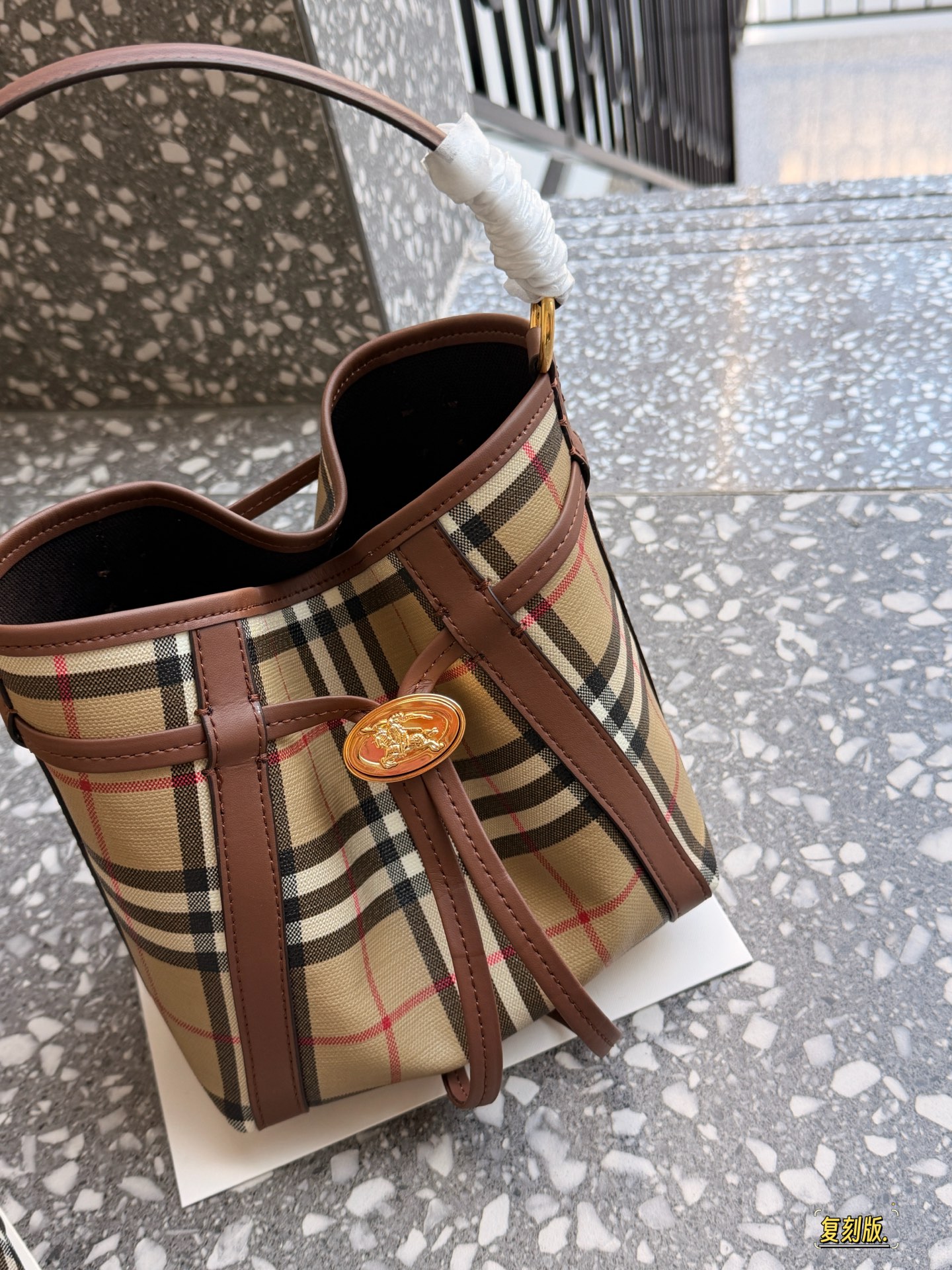 Cheap Burberry AAA Quality Handbags in 230810, $115 USD- [IB230810] - Replica Burberry AAA Quality Handbags