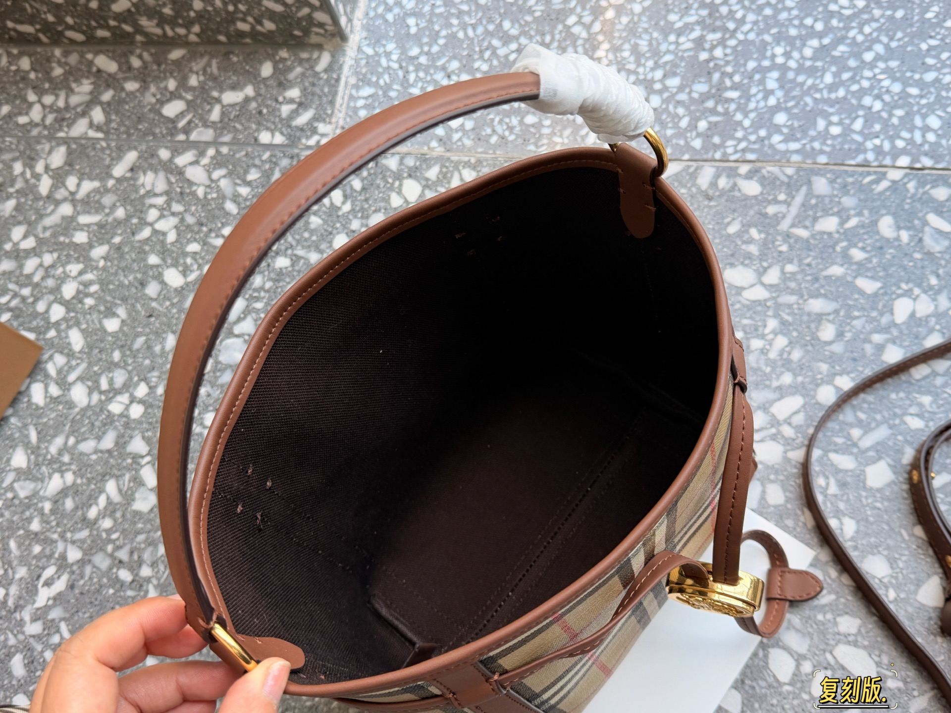 Cheap Burberry AAA Quality Handbags in 230810, $115 USD- [IB230810] - Replica Burberry AAA Quality Handbags