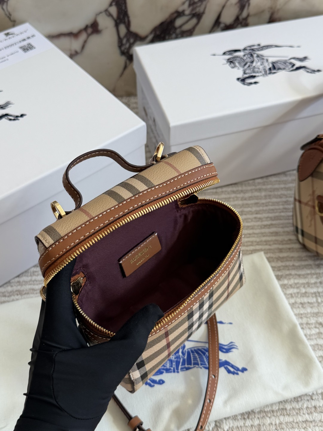 Cheap Burberry AAA Quality Handbags in 230812, $85 USD- [IB230812] - Replica Burberry AAA Quality Handbags