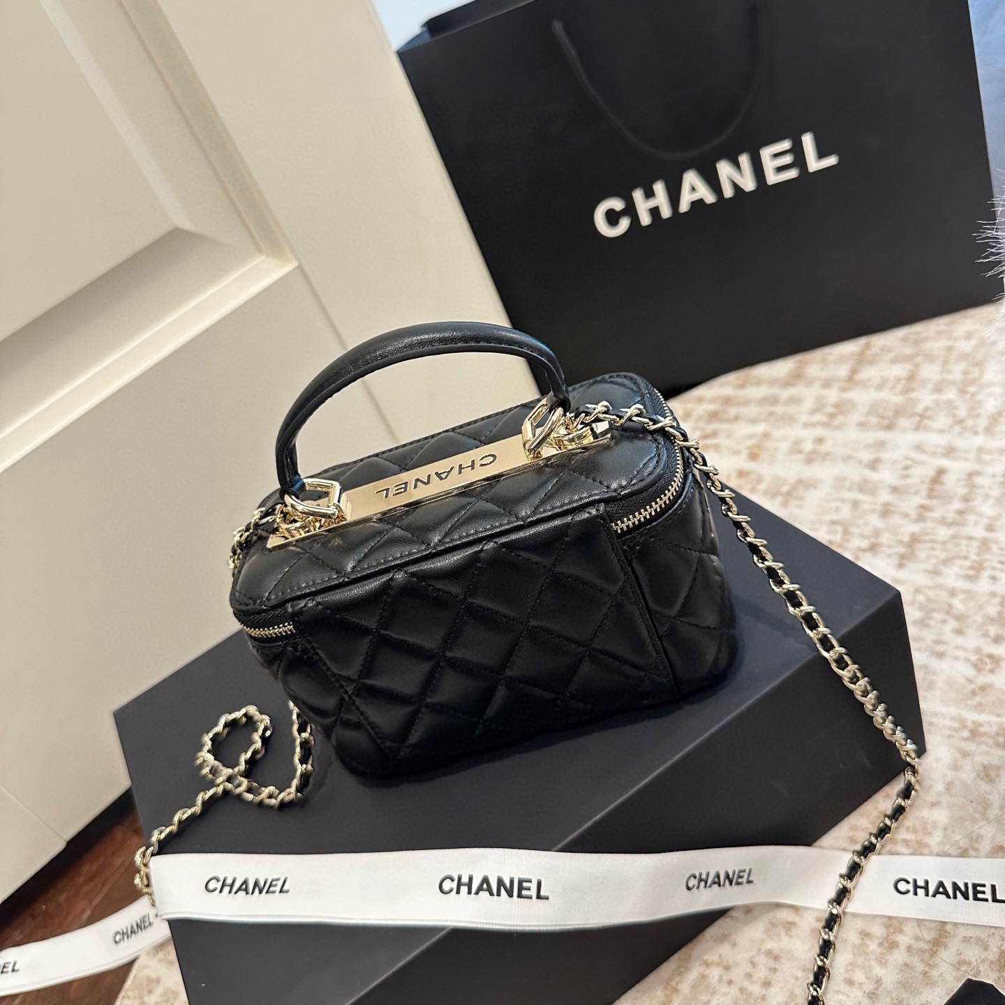 Cheap Chanel AAA quality Handbags in 230841, $80 USD- [IB230841] - Replica Chanel AAA quality Handbags