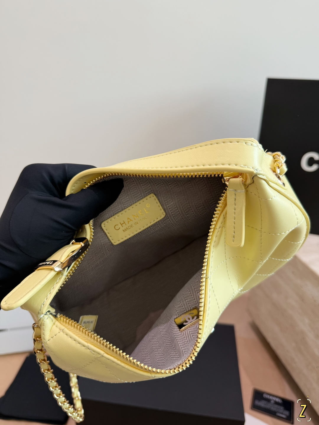 Cheap Chanel AAA quality Handbags in 230870, $80 USD- [IB230870] - Replica Chanel AAA quality Handbags