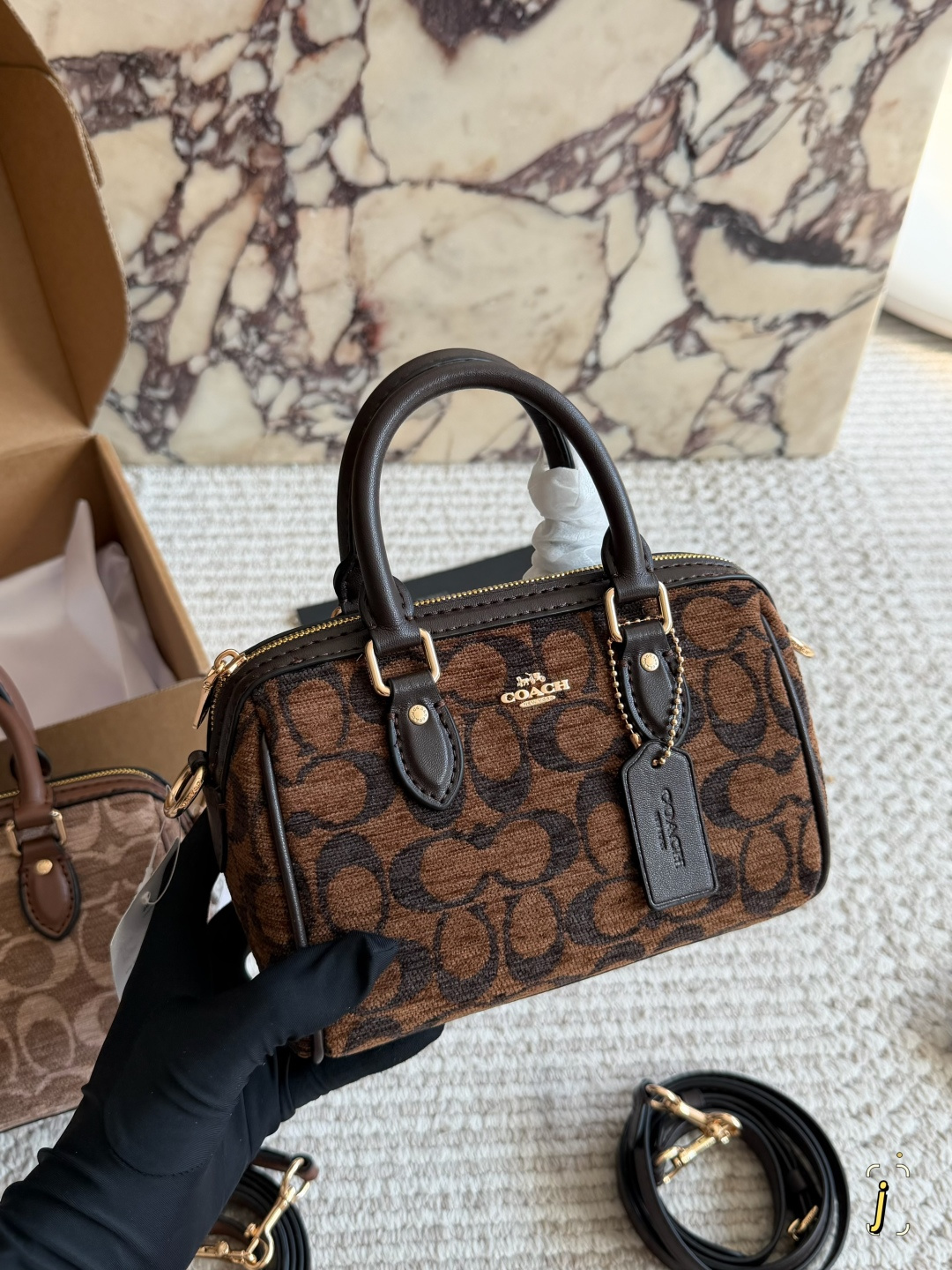 Cheap Chanel AAA quality Handbags in 230877, $80 USD- [IB230877] - Replica Chanel AAA quality Handbags