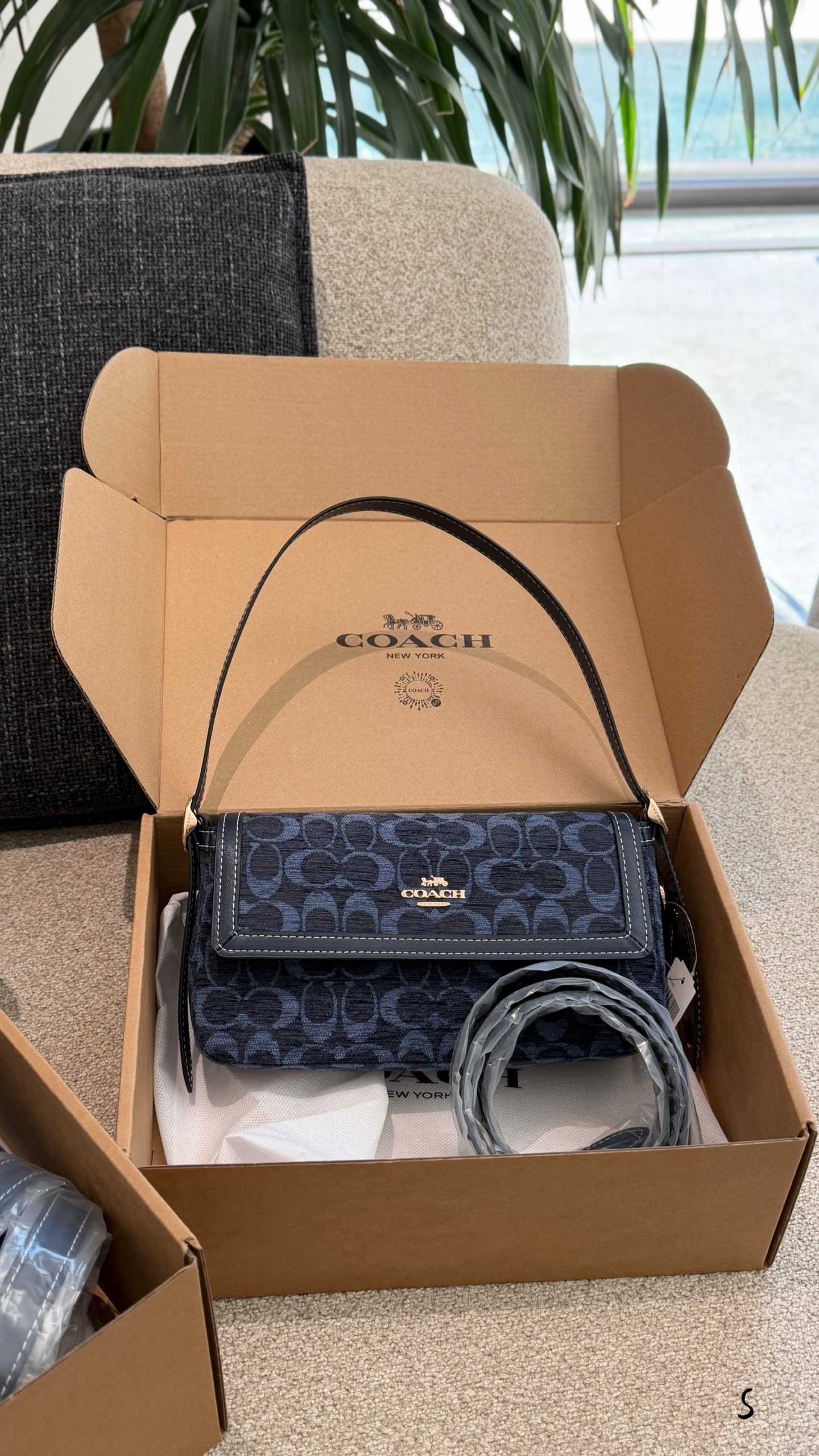 Cheap Chanel AAA quality Handbags in 230879, $80 USD- [IB230879] - Replica Chanel AAA quality Handbags