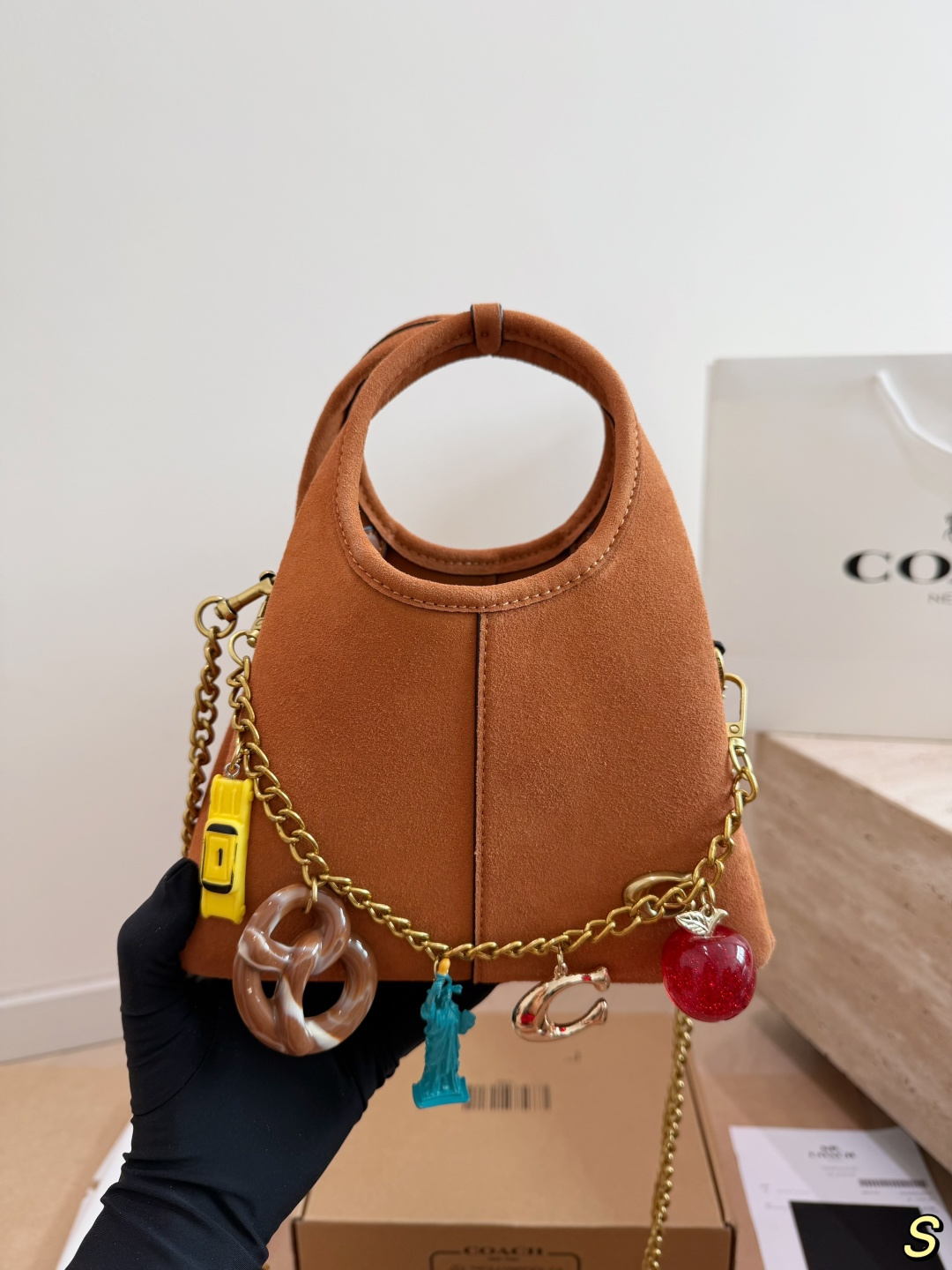 Cheap Chanel AAA quality Handbags in 230895, $90 USD- [IB230895] - Replica Chanel AAA quality Handbags