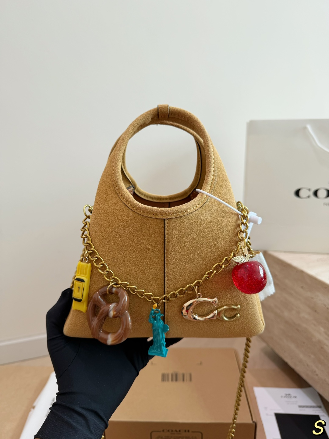 Cheap Chanel AAA quality Handbags in 230896, $90 USD- [IB230896] - Replica Chanel AAA quality Handbags