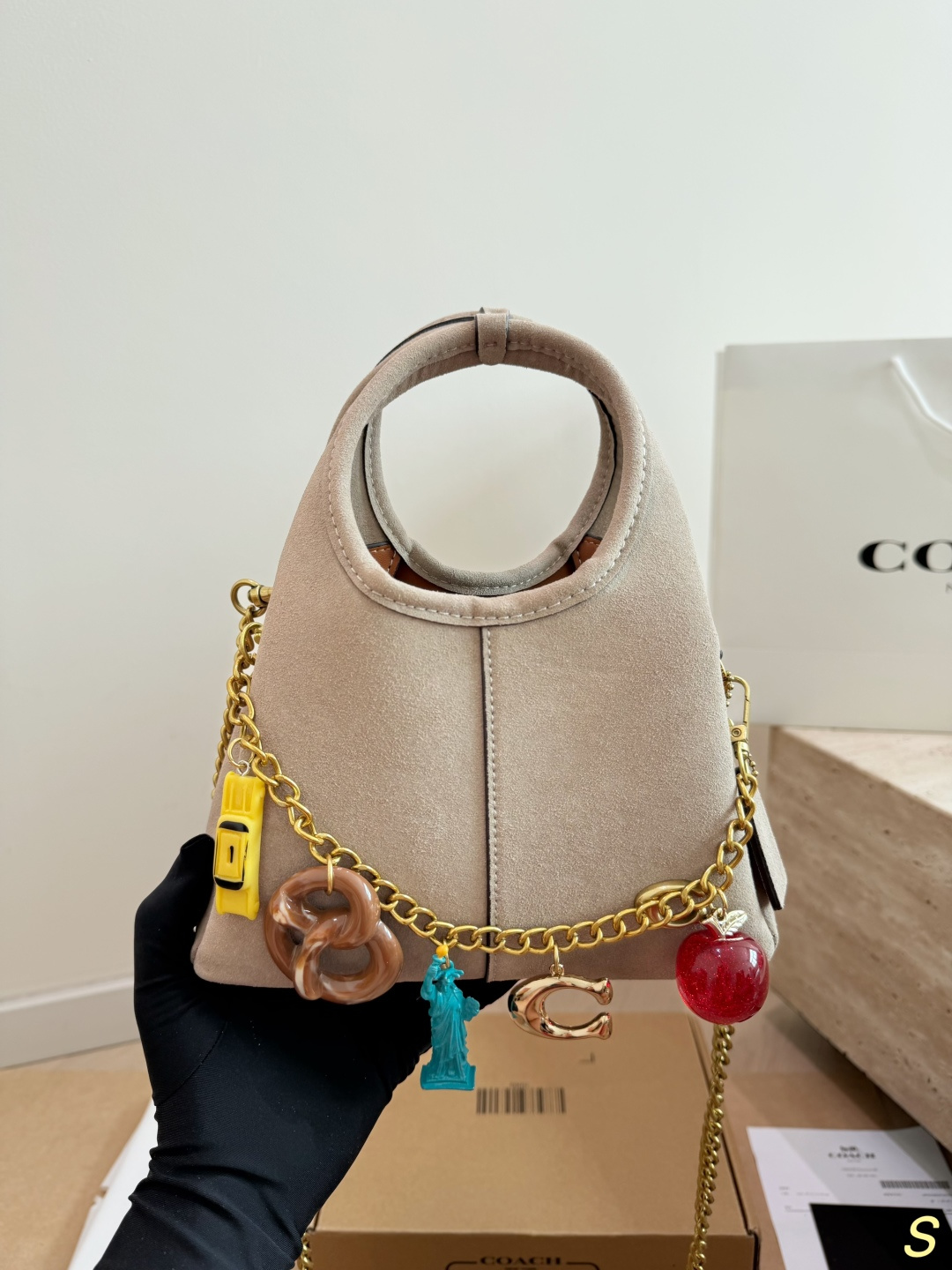 Cheap Chanel AAA quality Handbags in 230898, $90 USD- [IB230898] - Replica Chanel AAA quality Handbags