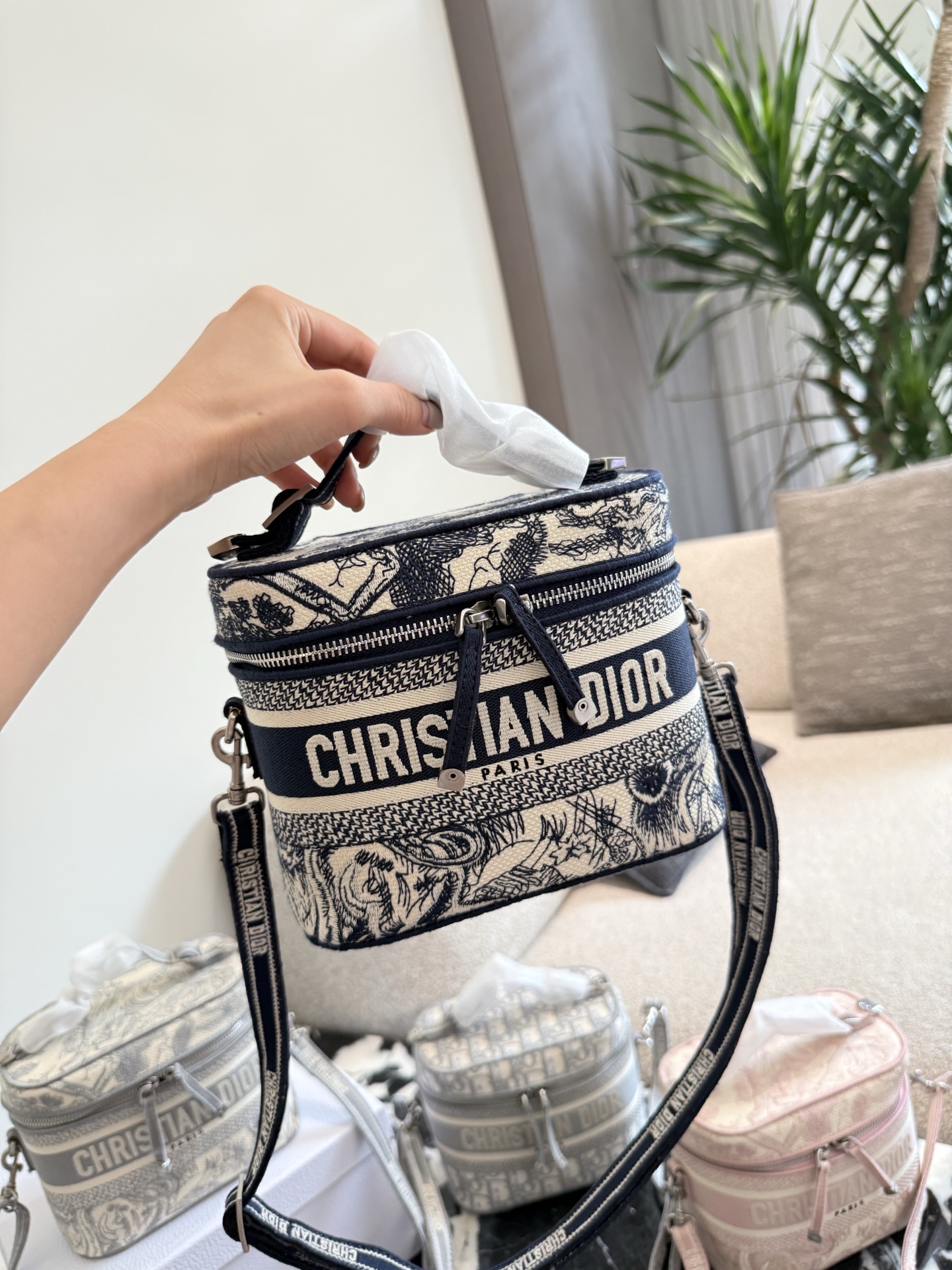 Cheap Dior AAA Quality Handbags in 230960, $120 USD- [IB230960] - Replica Dior AAA Quality Handbags
