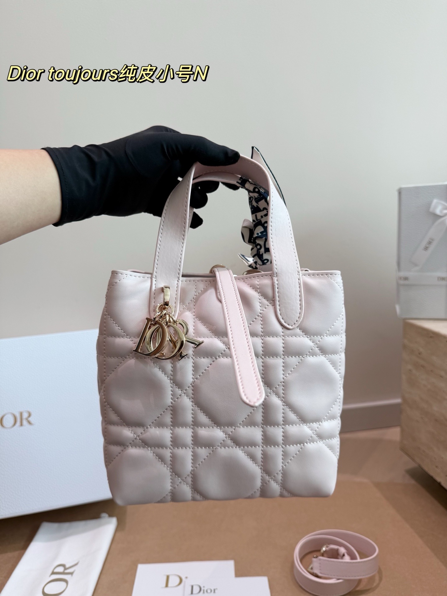 Cheap Dior AAA Quality Handbags in 230967, $120 USD- [IB230967] - Replica Dior AAA Quality Handbags