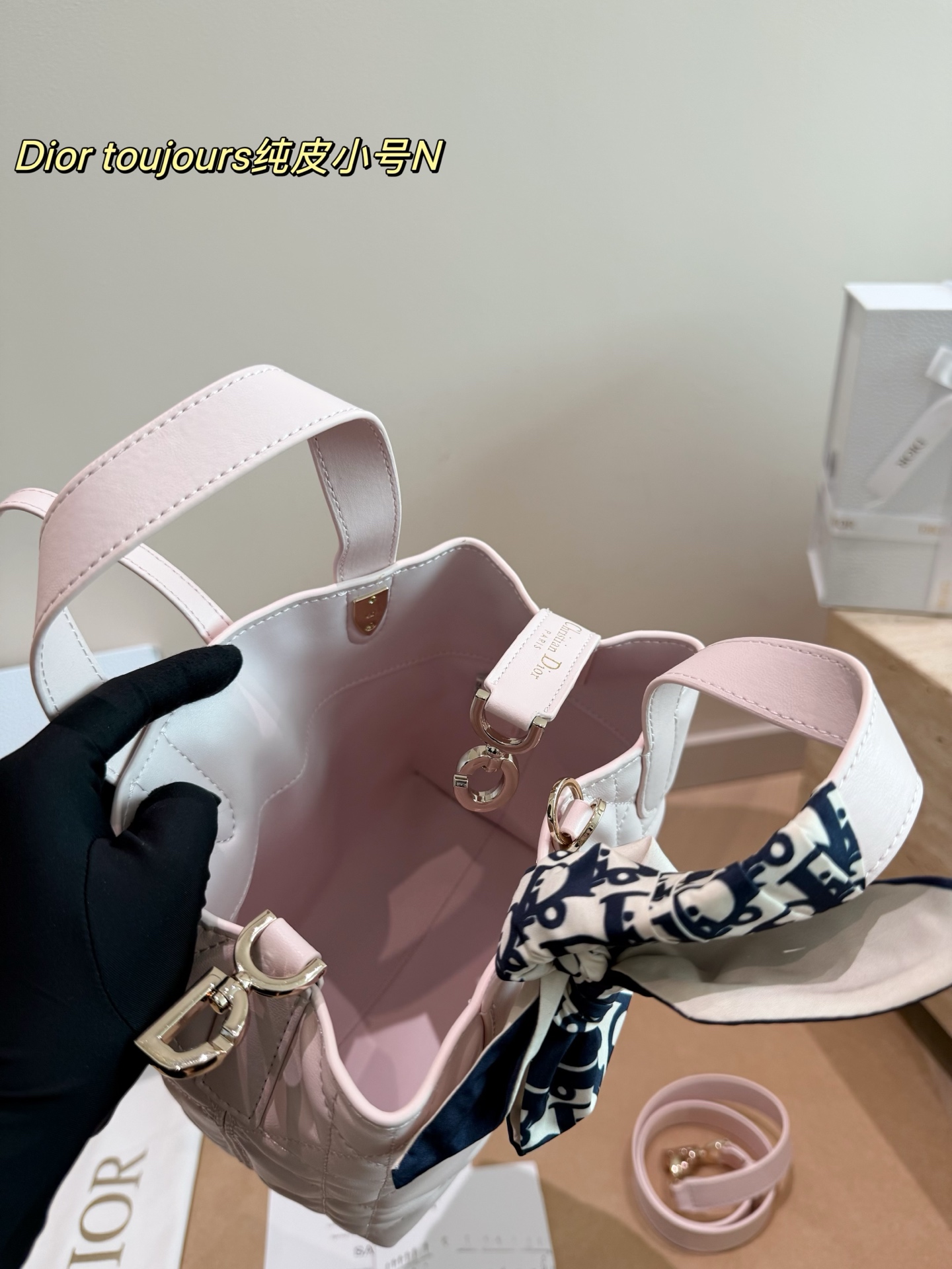 Cheap Dior AAA Quality Handbags in 230967, $120 USD- [IB230967] - Replica Dior AAA Quality Handbags