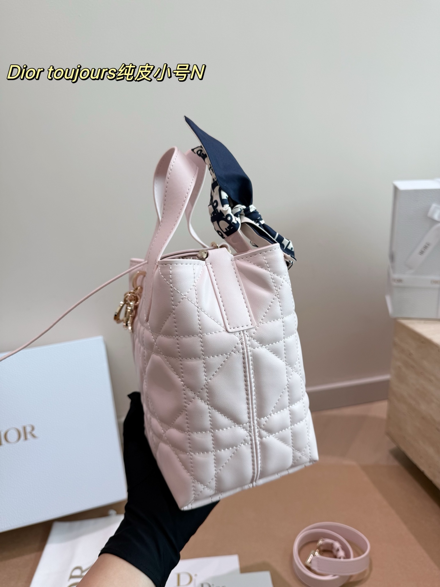 Cheap Dior AAA Quality Handbags in 230967, $120 USD- [IB230967] - Replica Dior AAA Quality Handbags