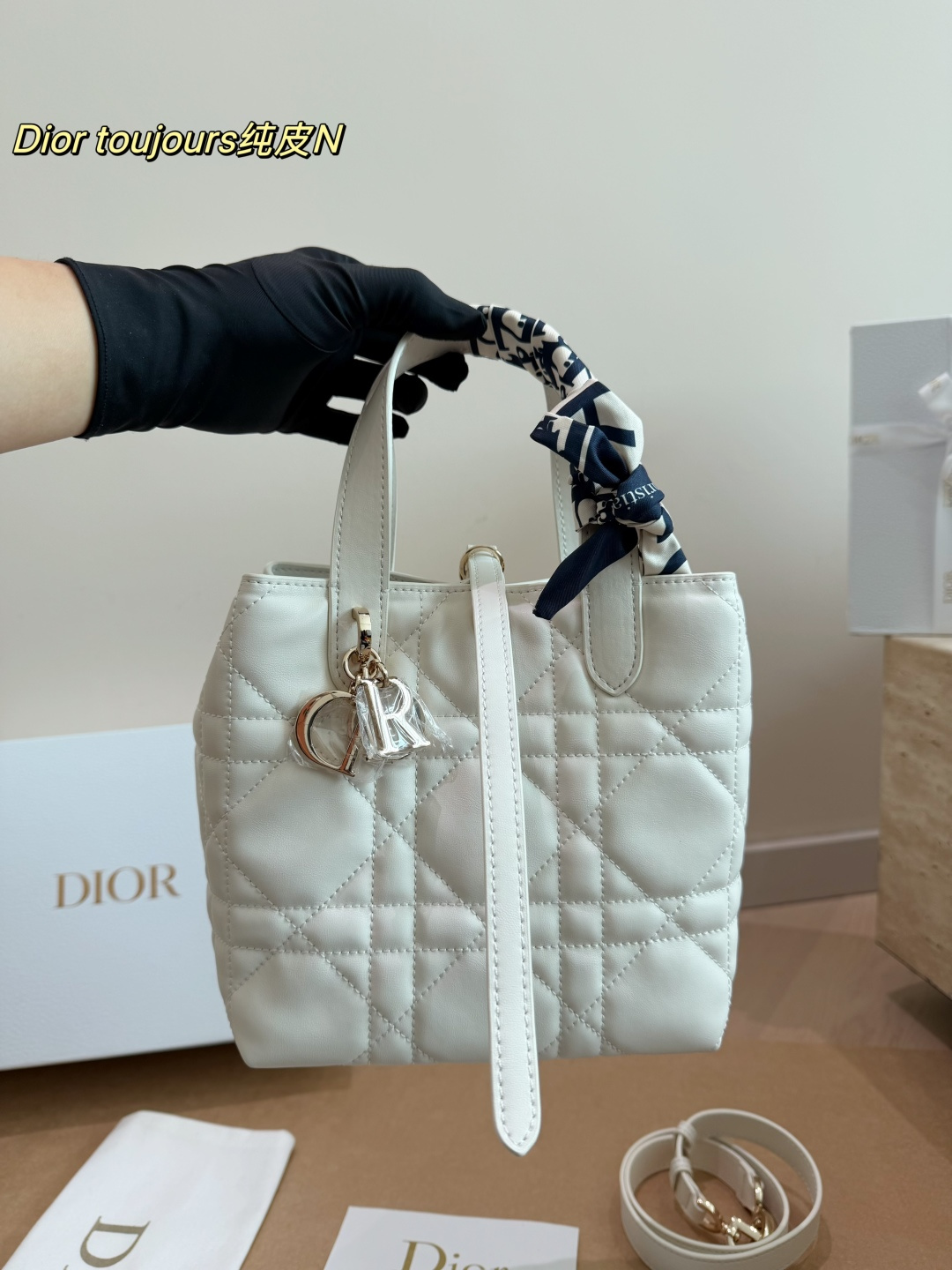 Cheap Dior AAA Quality Handbags in 230971, $120 USD- [IB230971] - Replica Dior AAA Quality Handbags