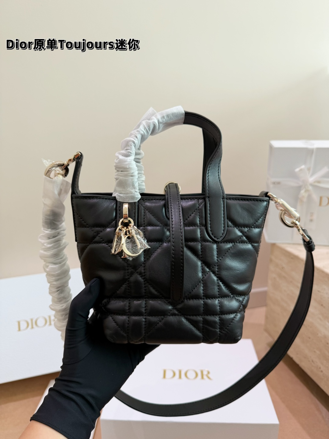 Cheap Dior AAA Quality Handbags in 230980, $135 USD- [IB230980] - Replica Dior AAA Quality Handbags