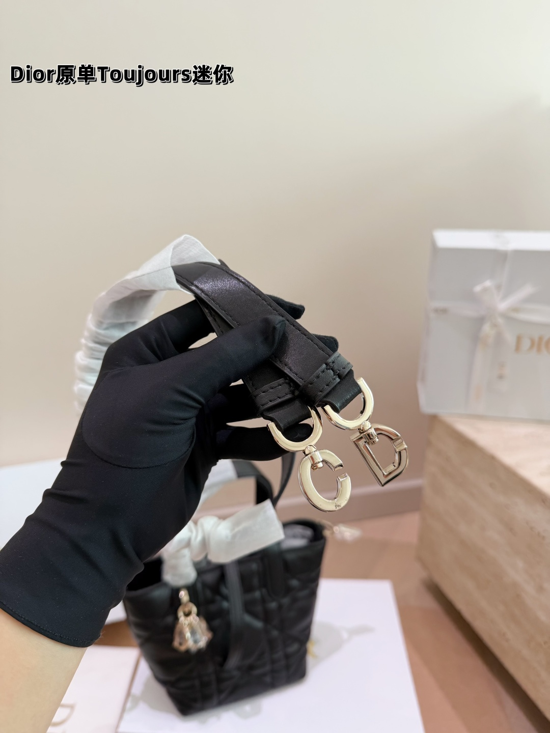 Cheap Dior AAA Quality Handbags in 230980, $135 USD- [IB230980] - Replica Dior AAA Quality Handbags