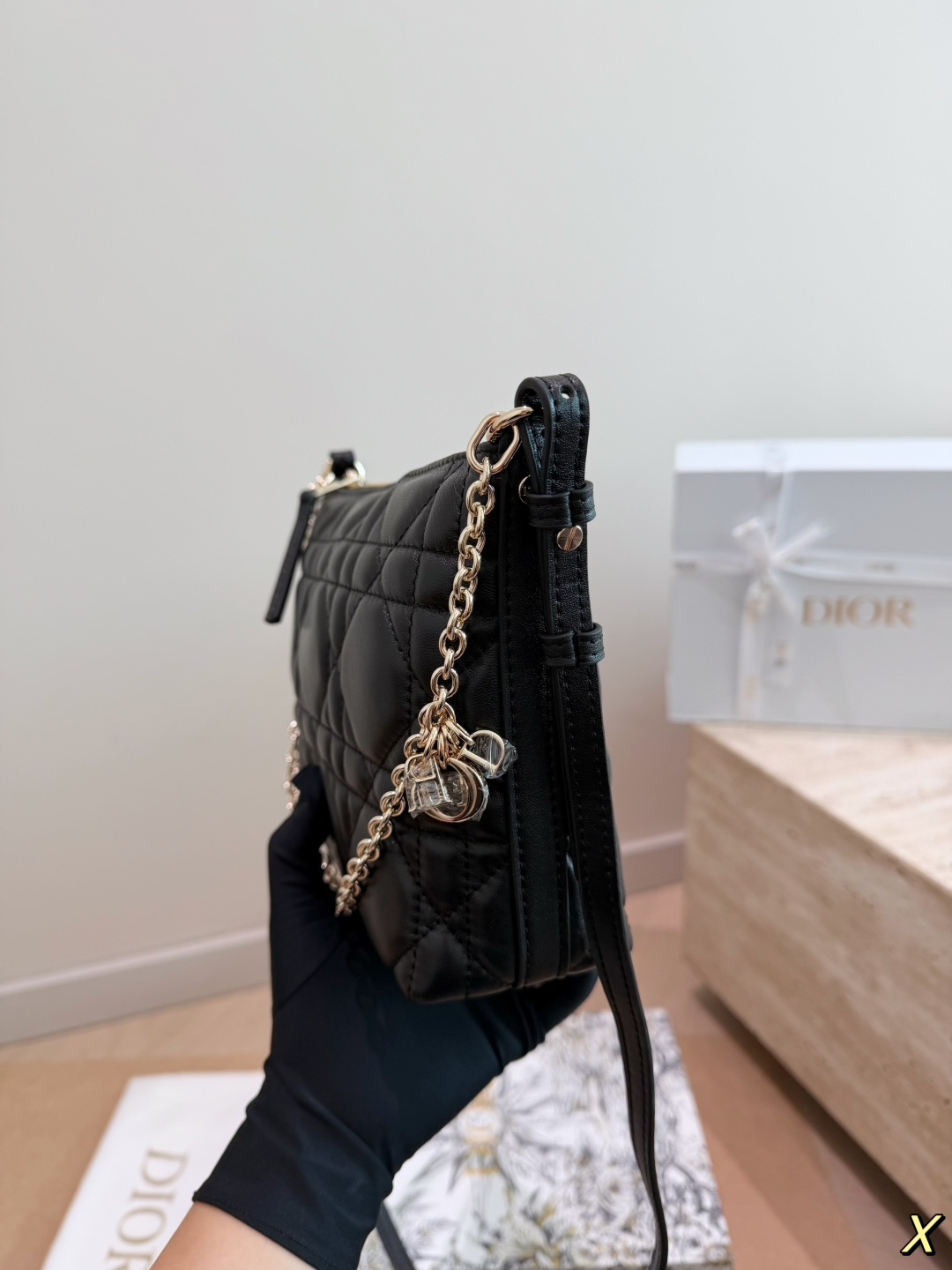 Cheap Dior AAA Quality Handbags in 230984, $120 USD- [IB230984] - Replica Dior AAA Quality Handbags