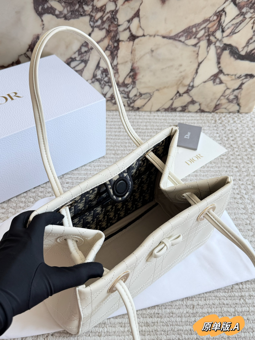 Cheap Dior AAA Quality Handbags in 231023, $115 USD- [IB231023] - Replica Dior AAA Quality Handbags
