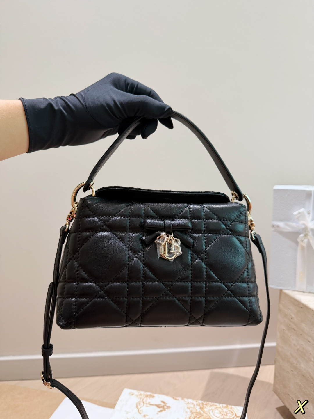 Cheap Dior AAA Quality Handbags in 231025, $135 USD- [IB231025] - Replica Dior AAA Quality Handbags