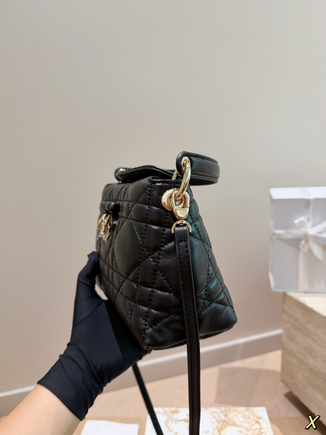 Cheap Dior AAA Quality Handbags in 231025, $135 USD- [IB231025] - Replica Dior AAA Quality Handbags