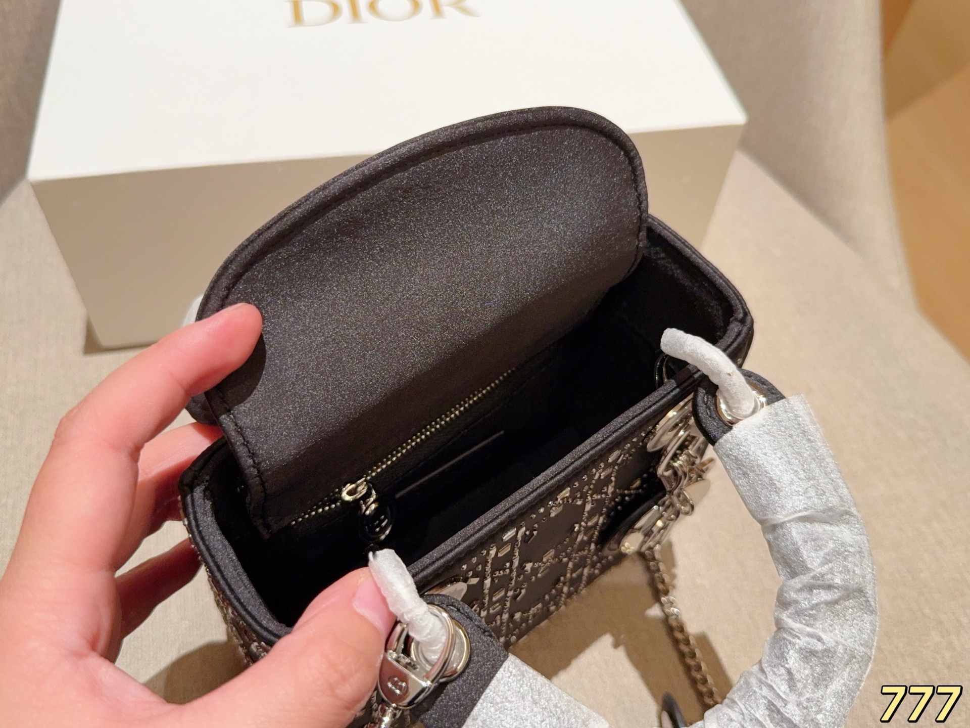 Cheap Dior AAA Quality Handbags in 231028, $90 USD- [IB231028] - Replica Dior AAA Quality Handbags
