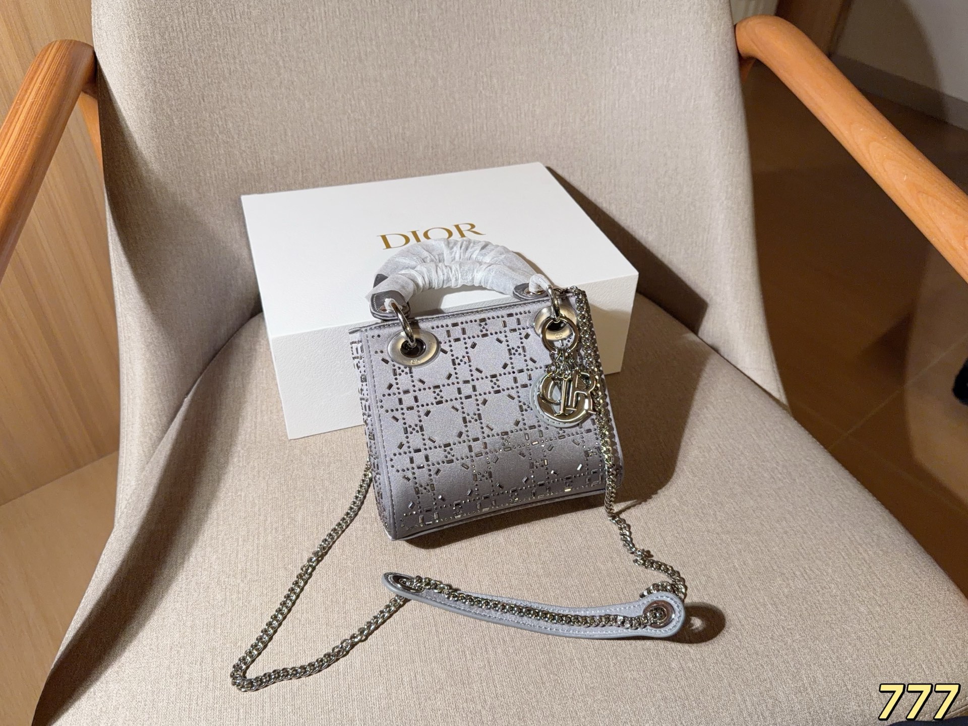 Cheap Dior AAA Quality Handbags in 231029, $90 USD- [IB231029] - Replica Dior AAA Quality Handbags
