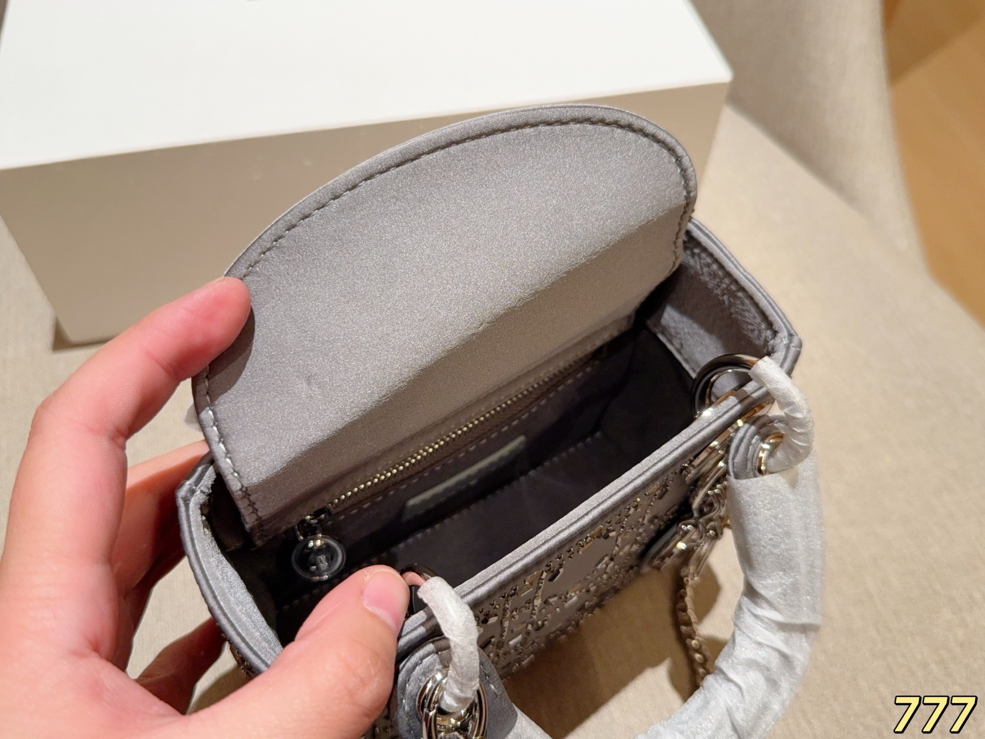 Cheap Dior AAA Quality Handbags in 231029, $90 USD- [IB231029] - Replica Dior AAA Quality Handbags