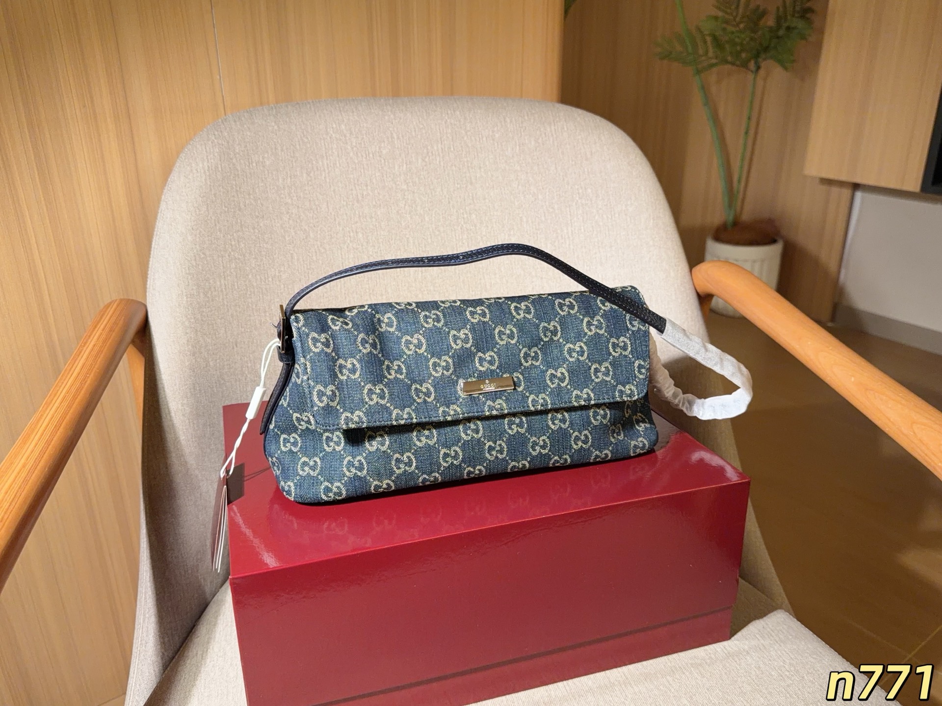 Cheap Gucci AAA Quality Handbags in 231130, $75 USD- [IB231130] - Replica Gucci AAA Quality Handbags