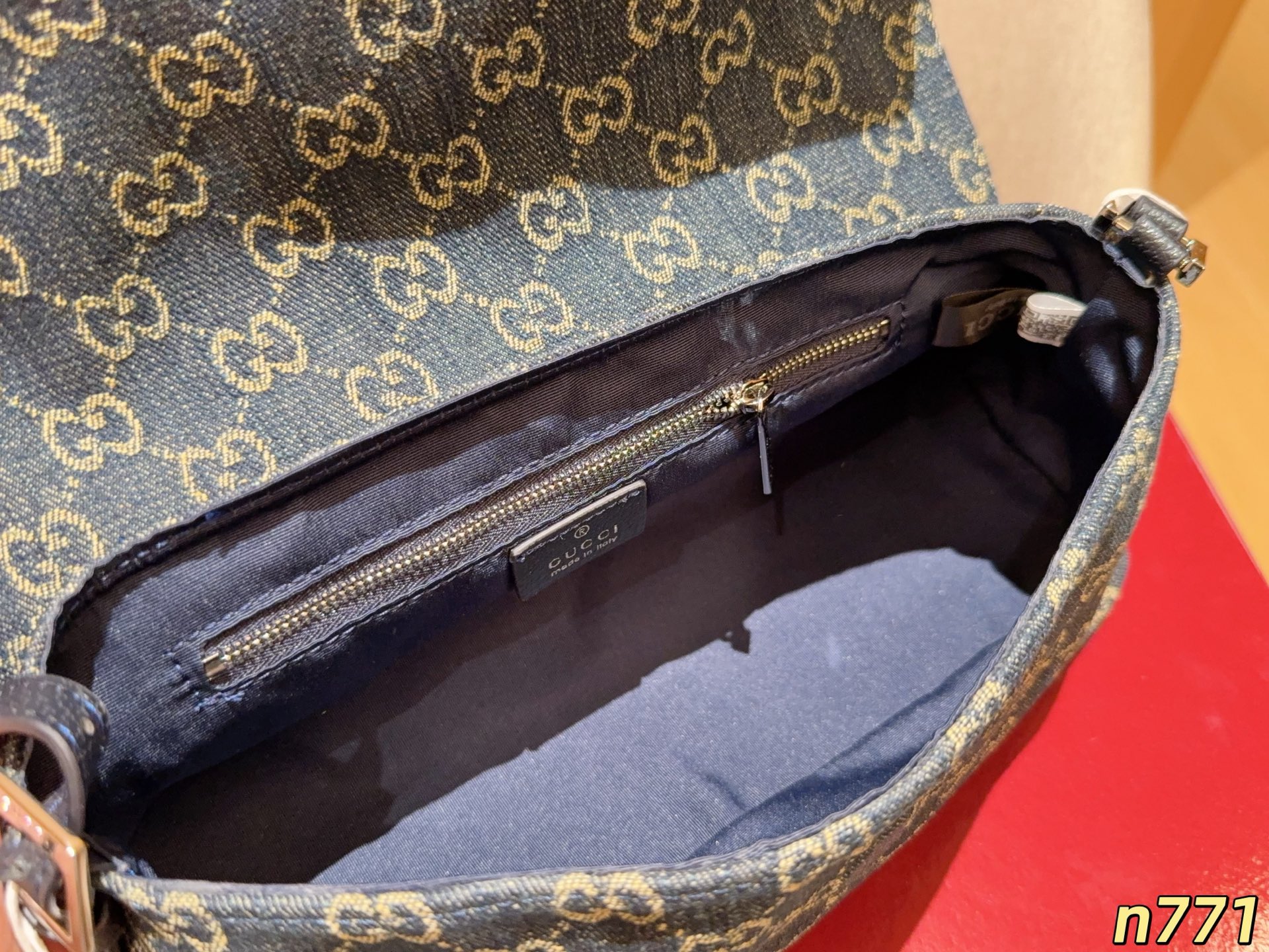 Cheap Gucci AAA Quality Handbags in 231130, $75 USD- [IB231130] - Replica Gucci AAA Quality Handbags