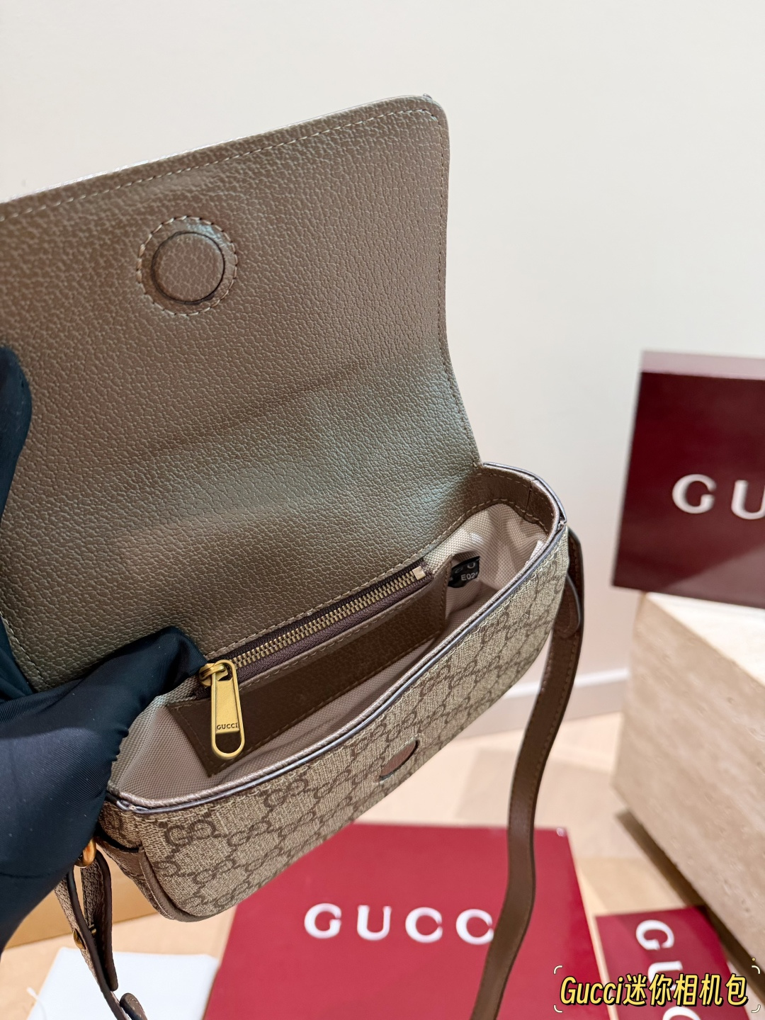 Cheap Gucci AAA Quality Handbags in 231132, $80 USD- [IB231132] - Replica Gucci AAA Quality Handbags