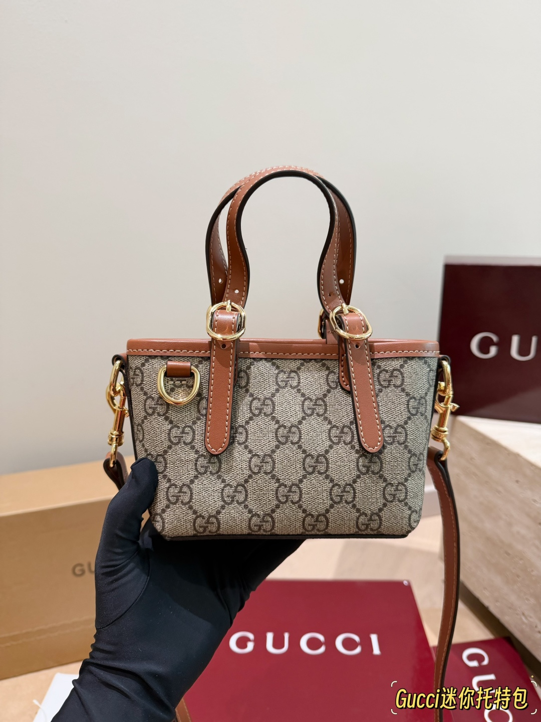 Cheap Gucci AAA Quality Handbags in 231136, $75 USD- [IB231136] - Replica Gucci AAA Quality Handbags