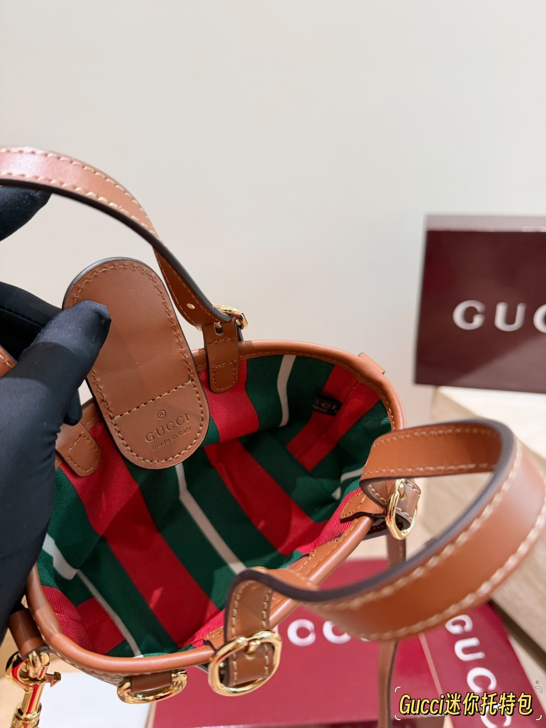 Cheap Gucci AAA Quality Handbags in 231136, $75 USD- [IB231136] - Replica Gucci AAA Quality Handbags