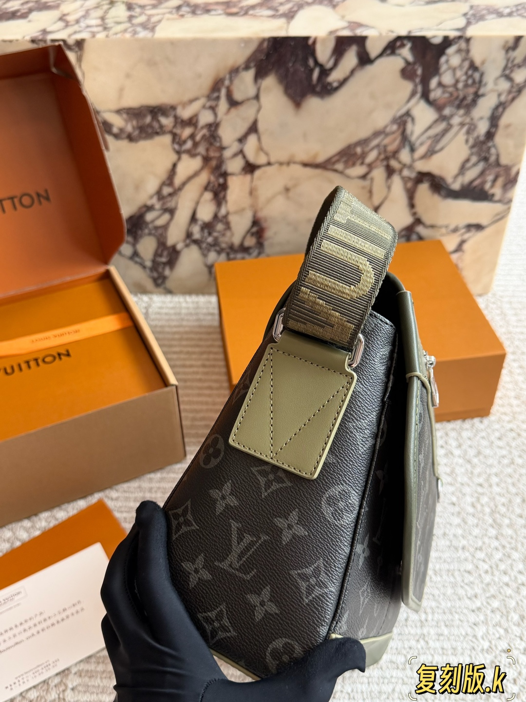 Cheap Louis Vuitton AAA+++ bags For Men in 231194, $105 USD- [IB231194] - Replica Louis Vuitton AAA+++ bags For Men