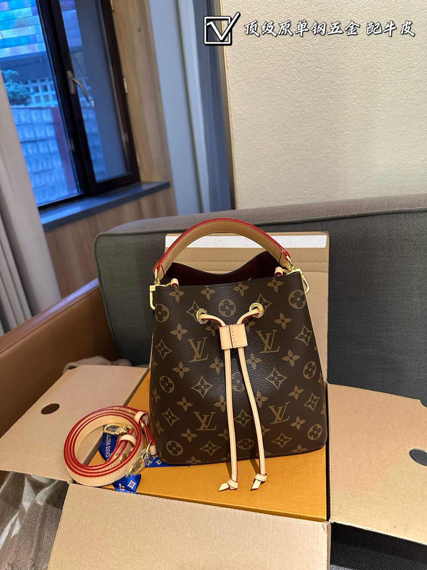 Cheap Louis Vuitton AAA Quality Handbags in 231197, $90 USD- [IB231197] - Replica Louis Vuitton AAA Quality Handbags