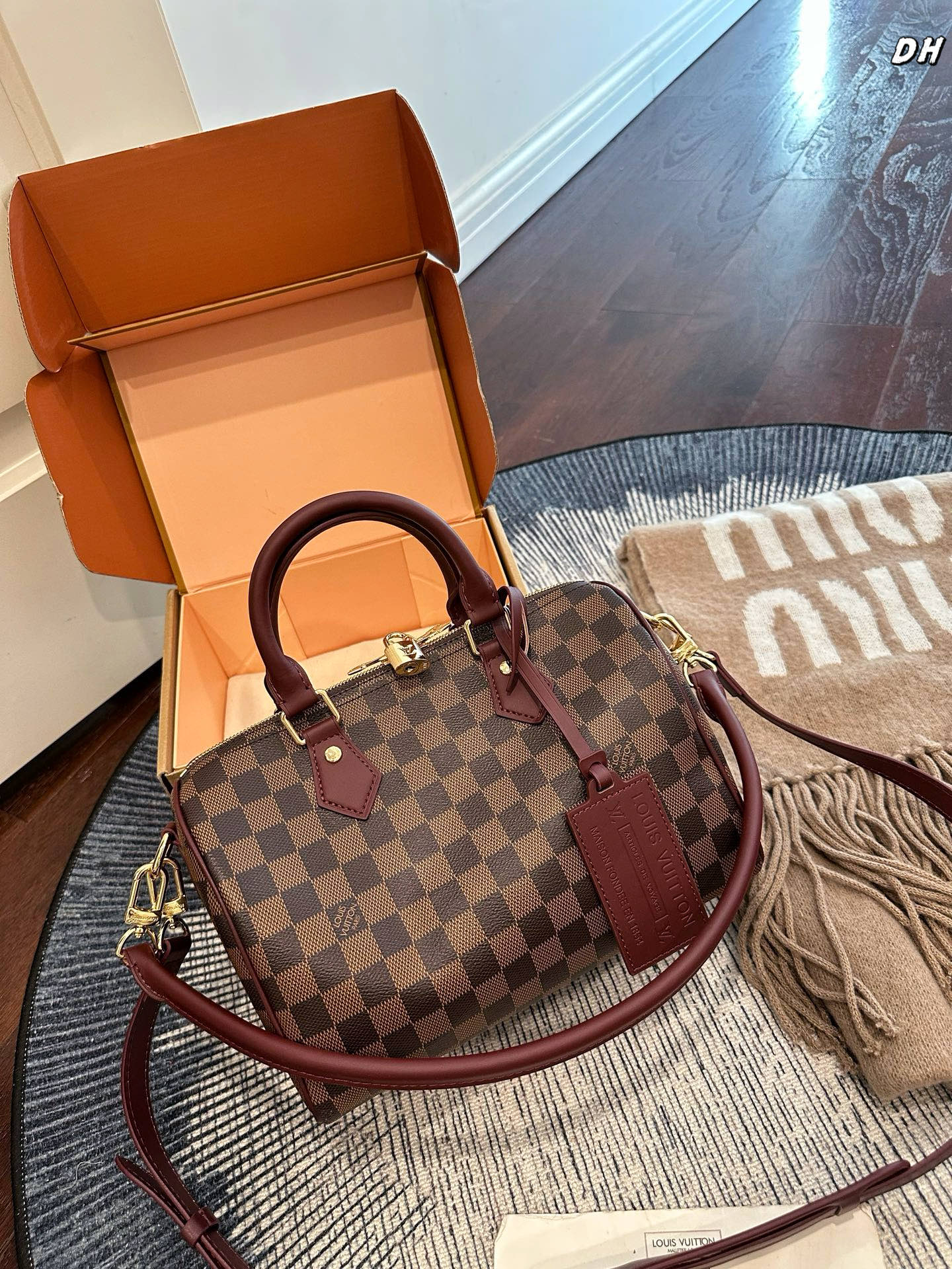Cheap Louis Vuitton AAA Quality Handbags in 231200, $105 USD- [IB231200] - Replica Louis Vuitton AAA Quality Handbags