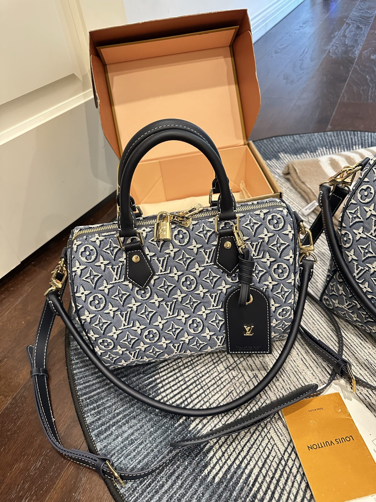 Cheap Louis Vuitton AAA Quality Handbags in 231201, $105 USD- [IB231201] - Replica Louis Vuitton AAA Quality Handbags