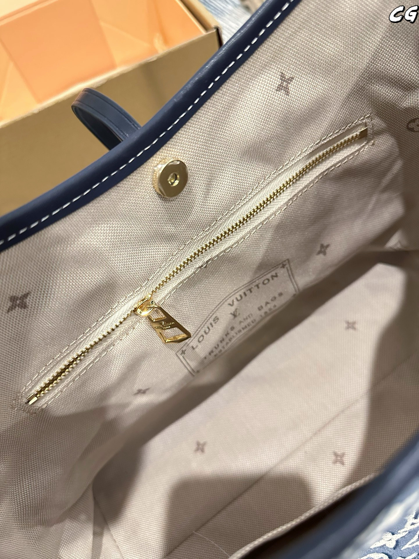 Cheap Louis Vuitton AAA Quality Handbags in 231202, $100 USD- [IB231202] - Replica Louis Vuitton AAA Quality Handbags