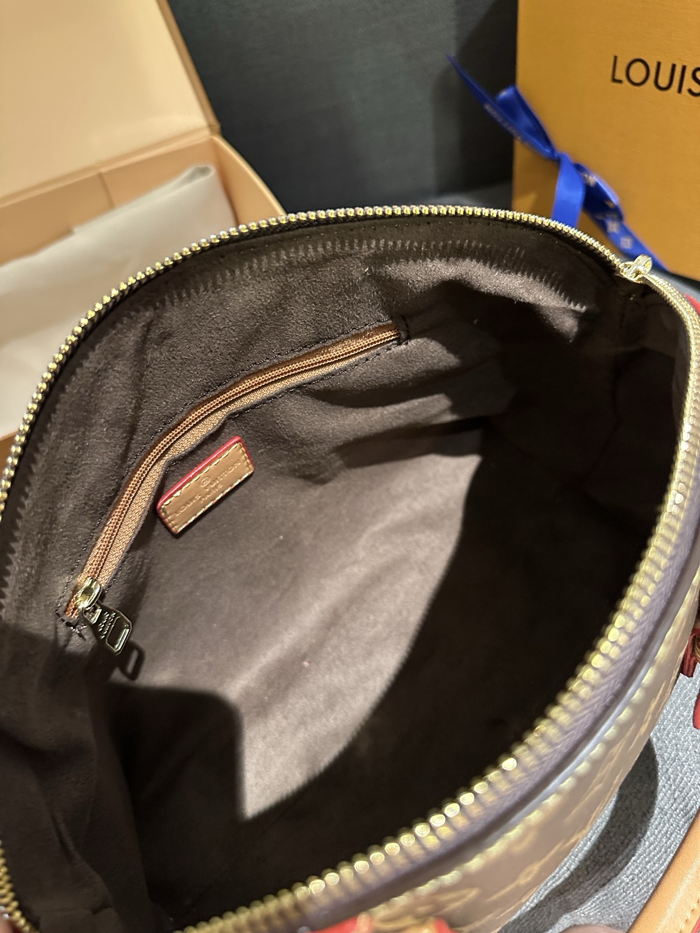 Cheap Louis Vuitton AAA Quality Handbags in 231208, $75 USD- [IB231208] - Replica Louis Vuitton AAA Quality Handbags