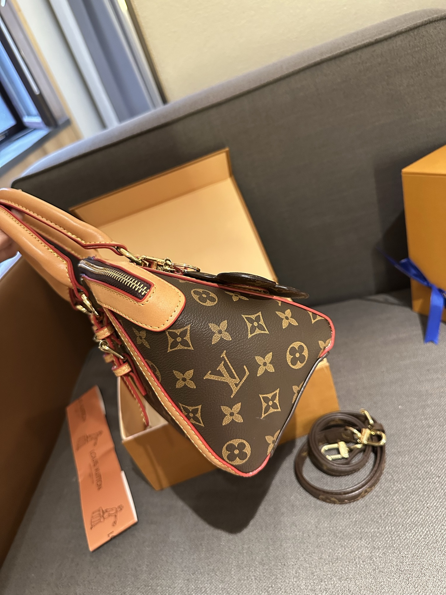 Cheap Louis Vuitton AAA Quality Handbags in 231208, $75 USD- [IB231208] - Replica Louis Vuitton AAA Quality Handbags