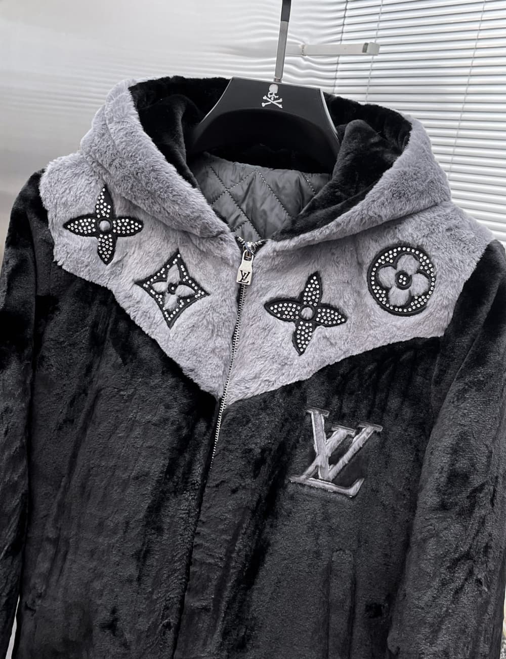 Cheap Louis Vuitton Thick Jackets For Men in 231632, $135 USD- [IB231632] - Replica Louis Vuitton Thick Jackets For Men