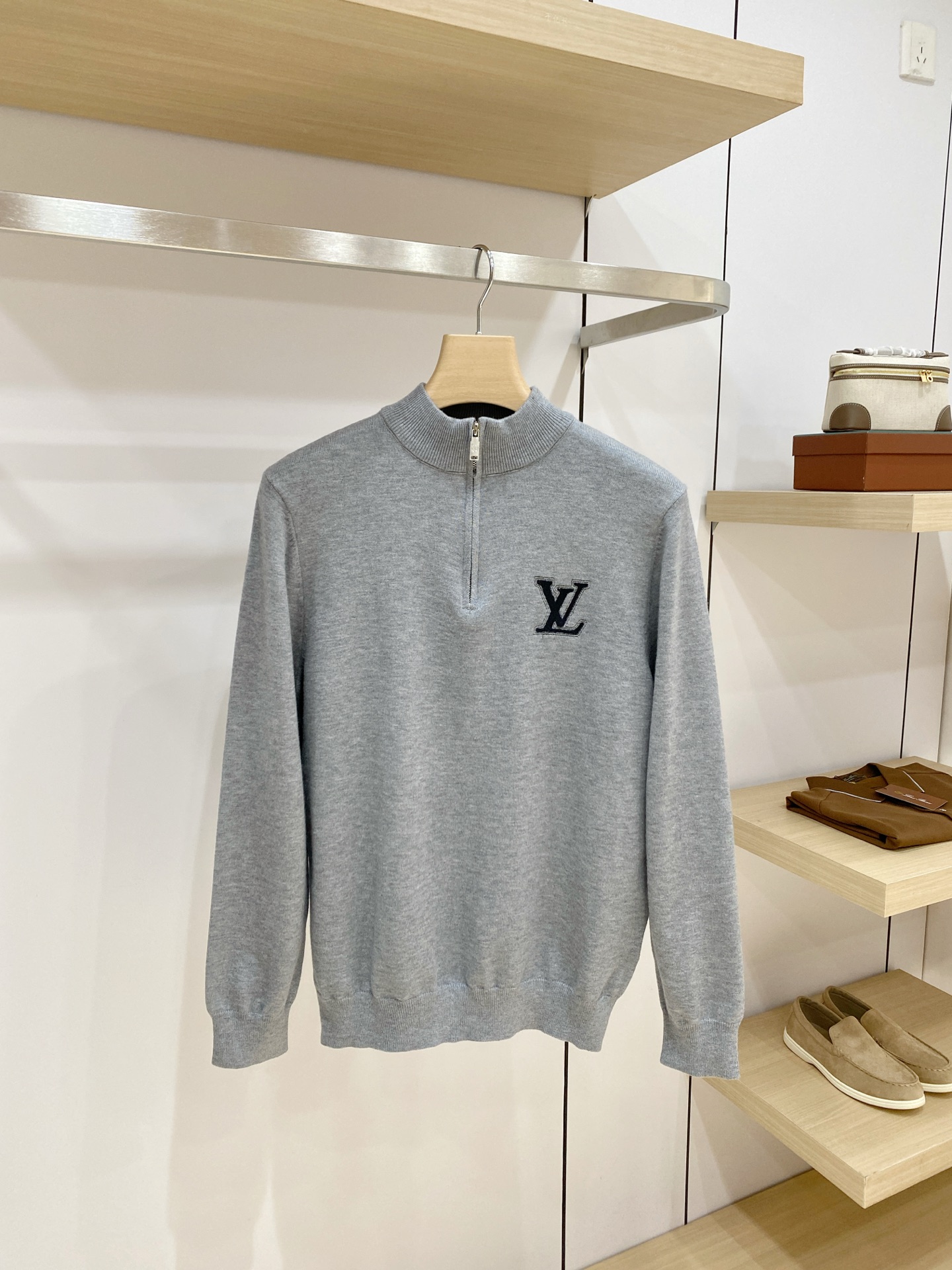 Cheap Louis Vuitton  Sweaters for Men in 232050, $60 USD- [IB232050] - Replica Louis Vuitton  Sweaters for Men