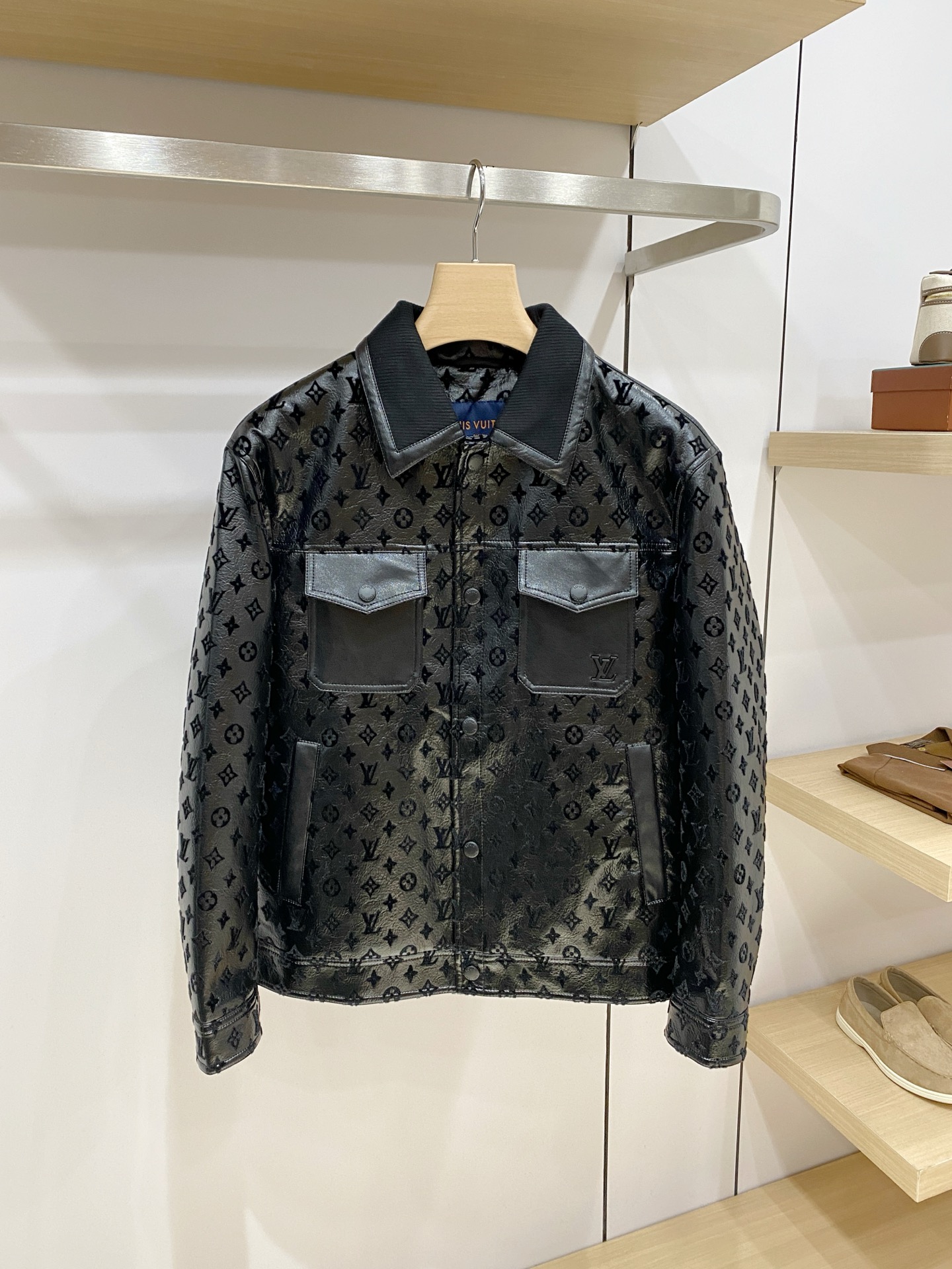 Cheap Louis Vuitton Thick Jackets For Men in 232071, $145 USD- [IB232071] - Replica Louis Vuitton Thick Jackets For Men