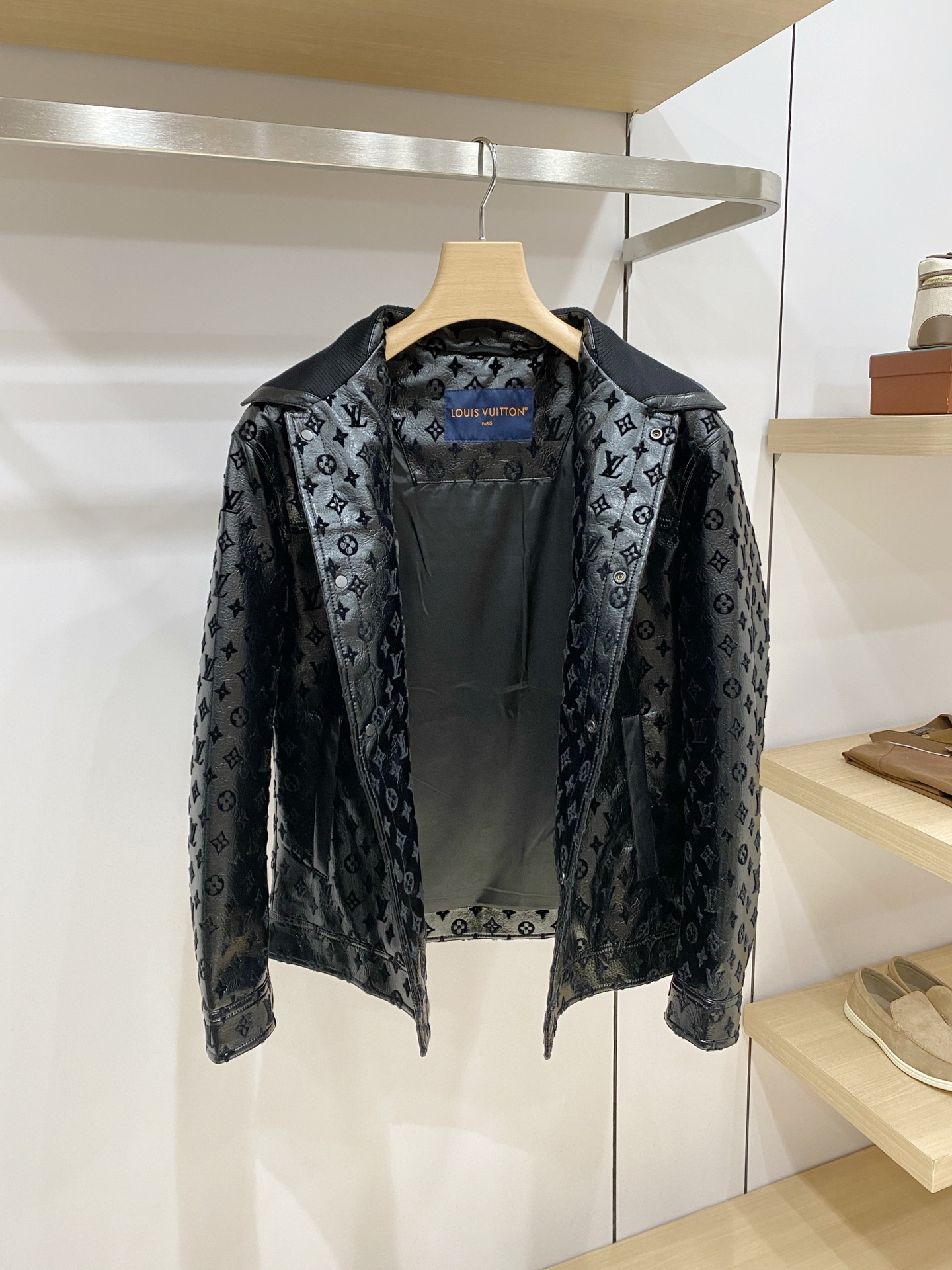 Cheap Louis Vuitton Thick Jackets For Men in 232071, $145 USD- [IB232071] - Replica Louis Vuitton Thick Jackets For Men