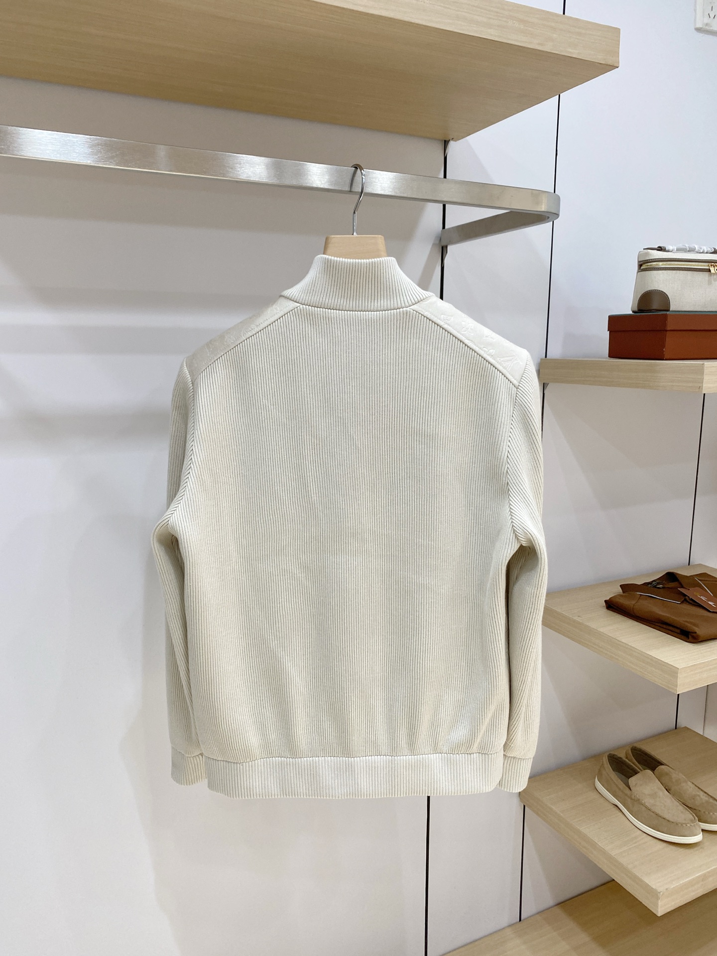 Cheap Louis Vuitton Thick Jackets For Men in 232075, $115 USD- [IB232075] - Replica Louis Vuitton Thick Jackets For Men