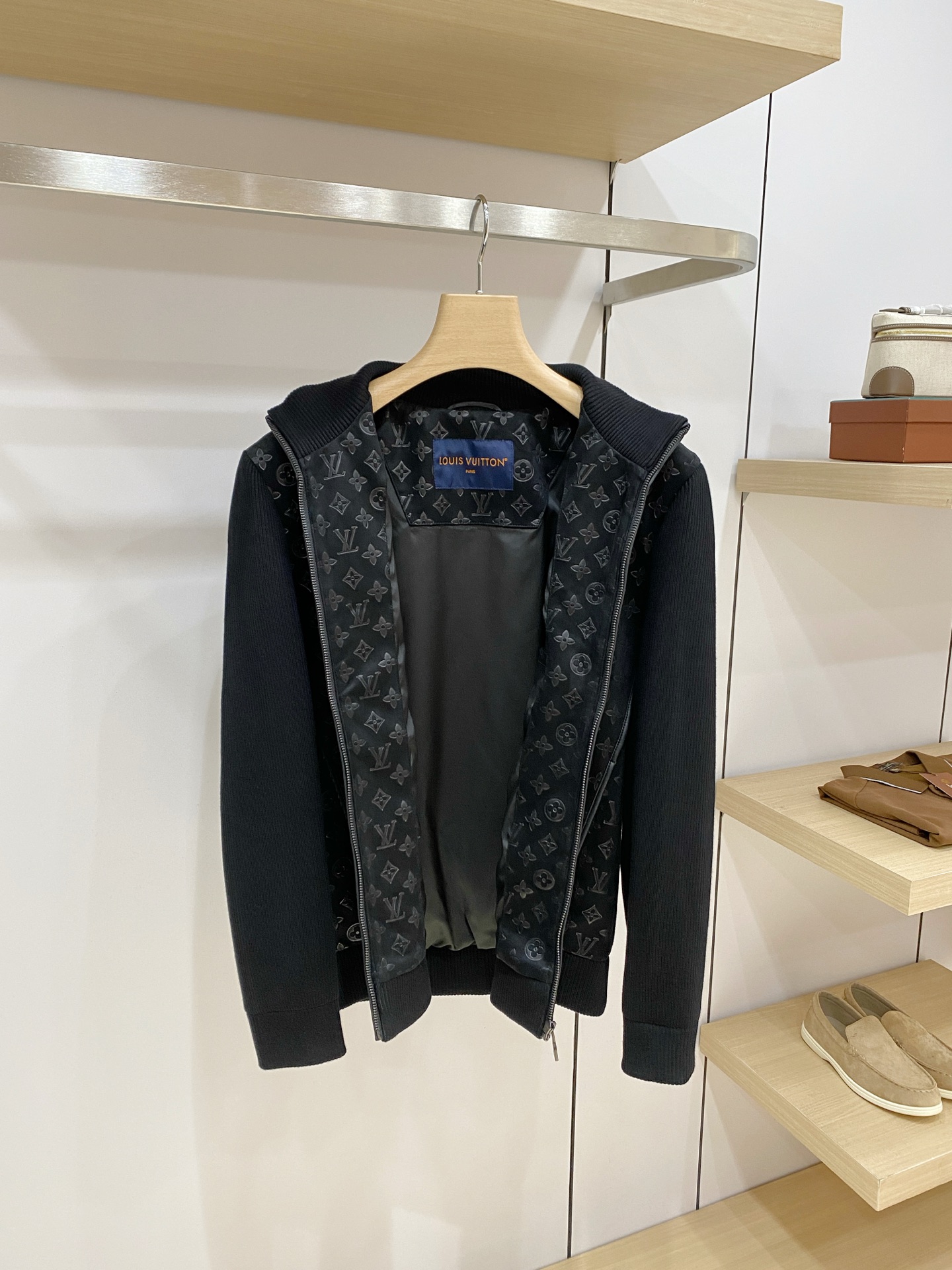 Cheap Louis Vuitton Thick Jackets For Men in 232076, $115 USD- [IB232076] - Replica Louis Vuitton Thick Jackets For Men