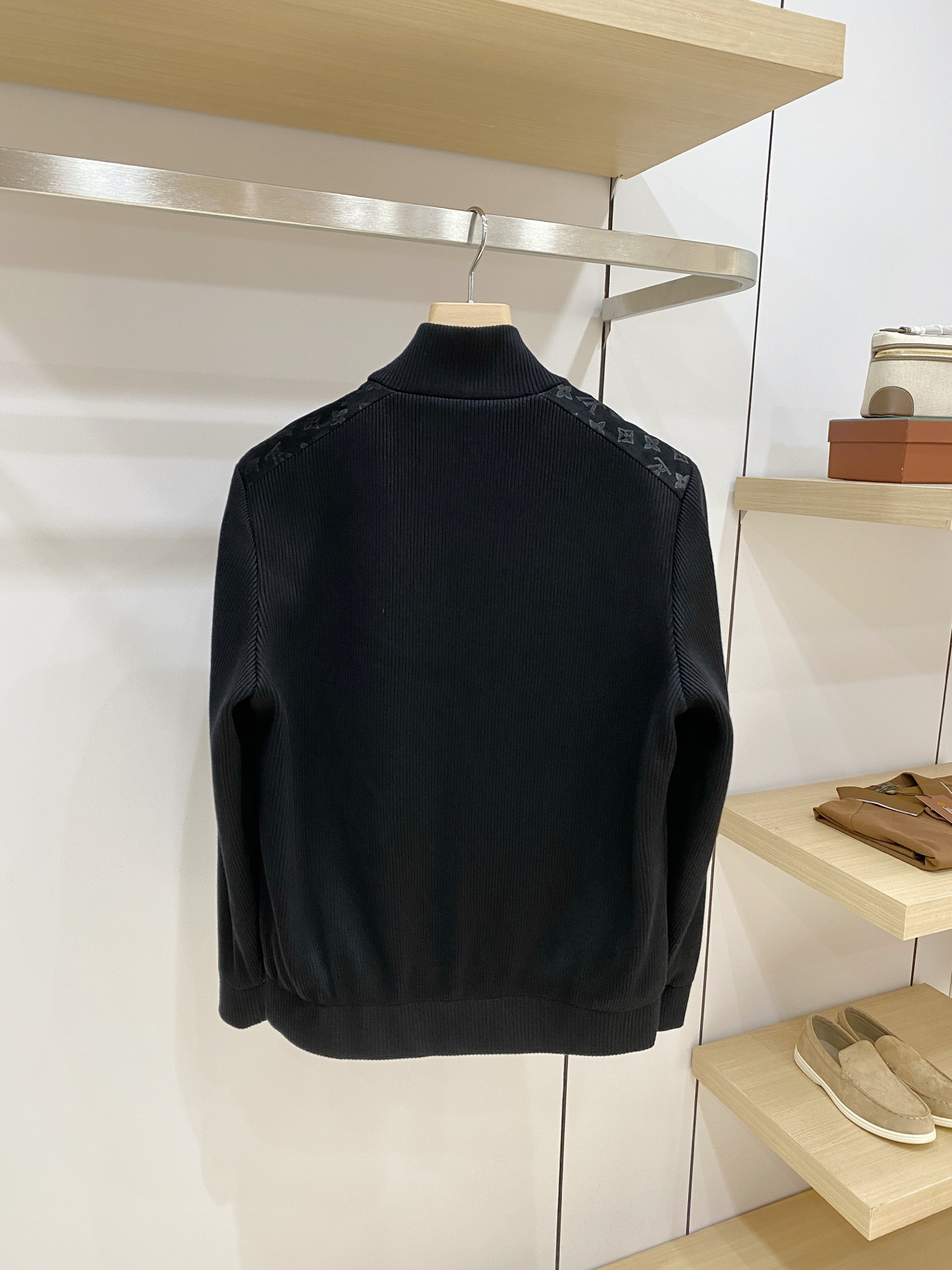 Cheap Louis Vuitton Thick Jackets For Men in 232076, $115 USD- [IB232076] - Replica Louis Vuitton Thick Jackets For Men
