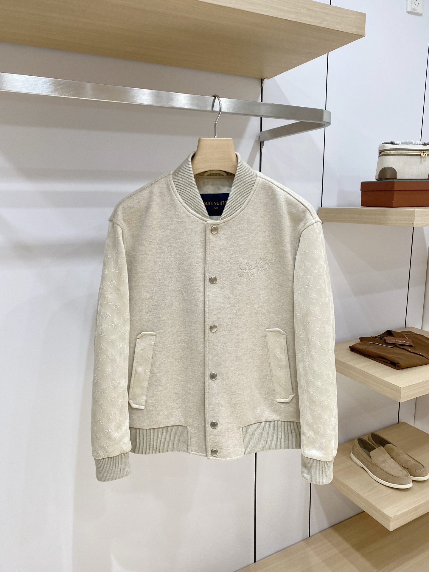 Cheap Louis Vuitton Thick Jackets For Men in 232077, $115 USD- [IB232077] - Replica Louis Vuitton Thick Jackets For Men