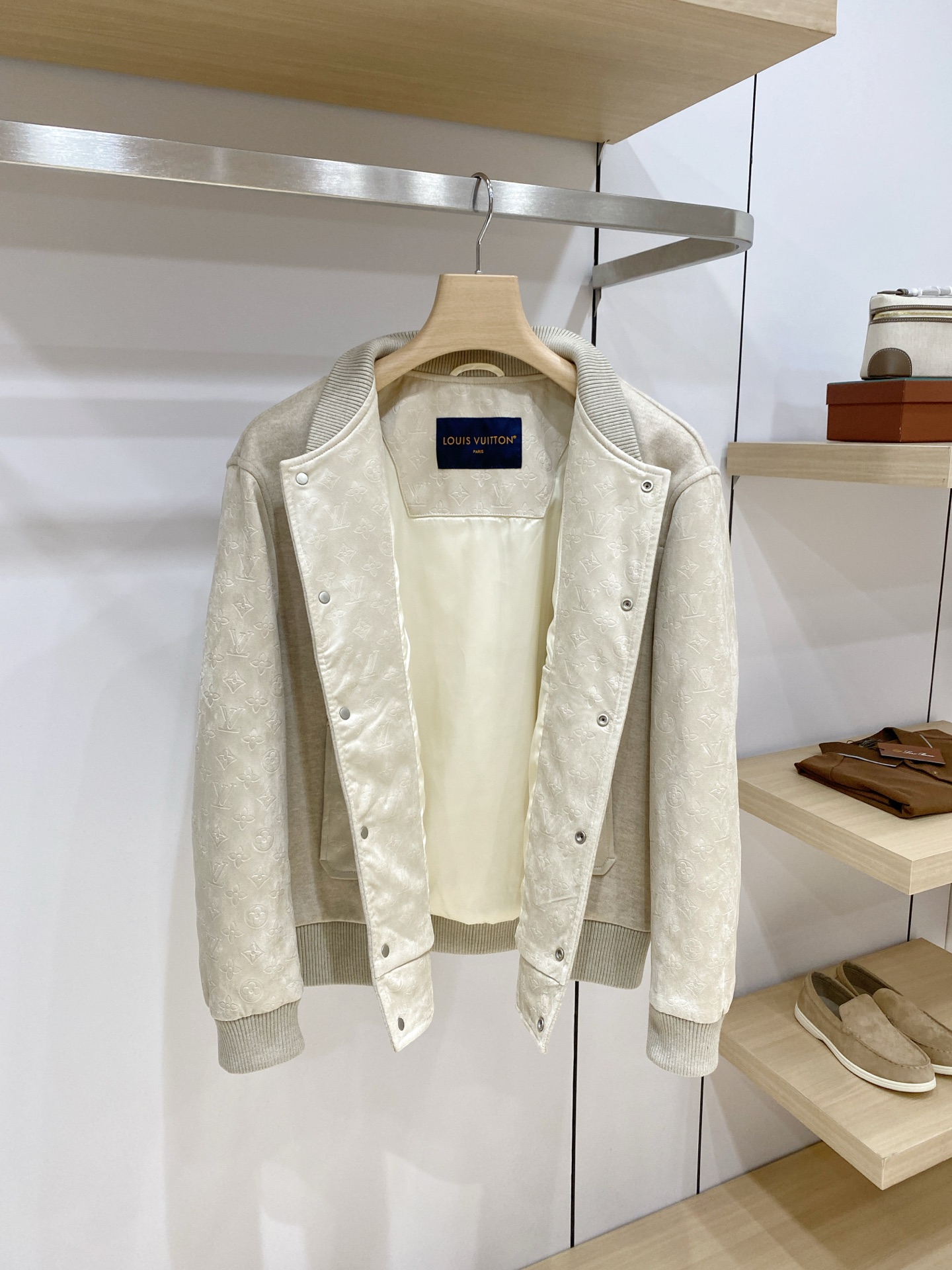 Cheap Louis Vuitton Thick Jackets For Men in 232077, $115 USD- [IB232077] - Replica Louis Vuitton Thick Jackets For Men
